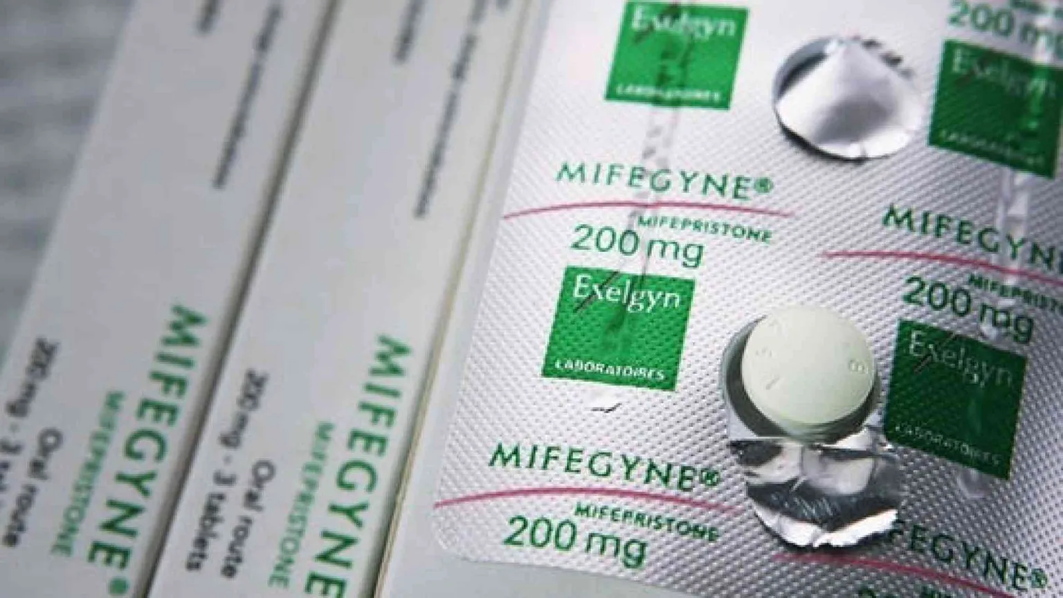 «Ru486, le nuove linee guida confinano l'aborto nel privato»