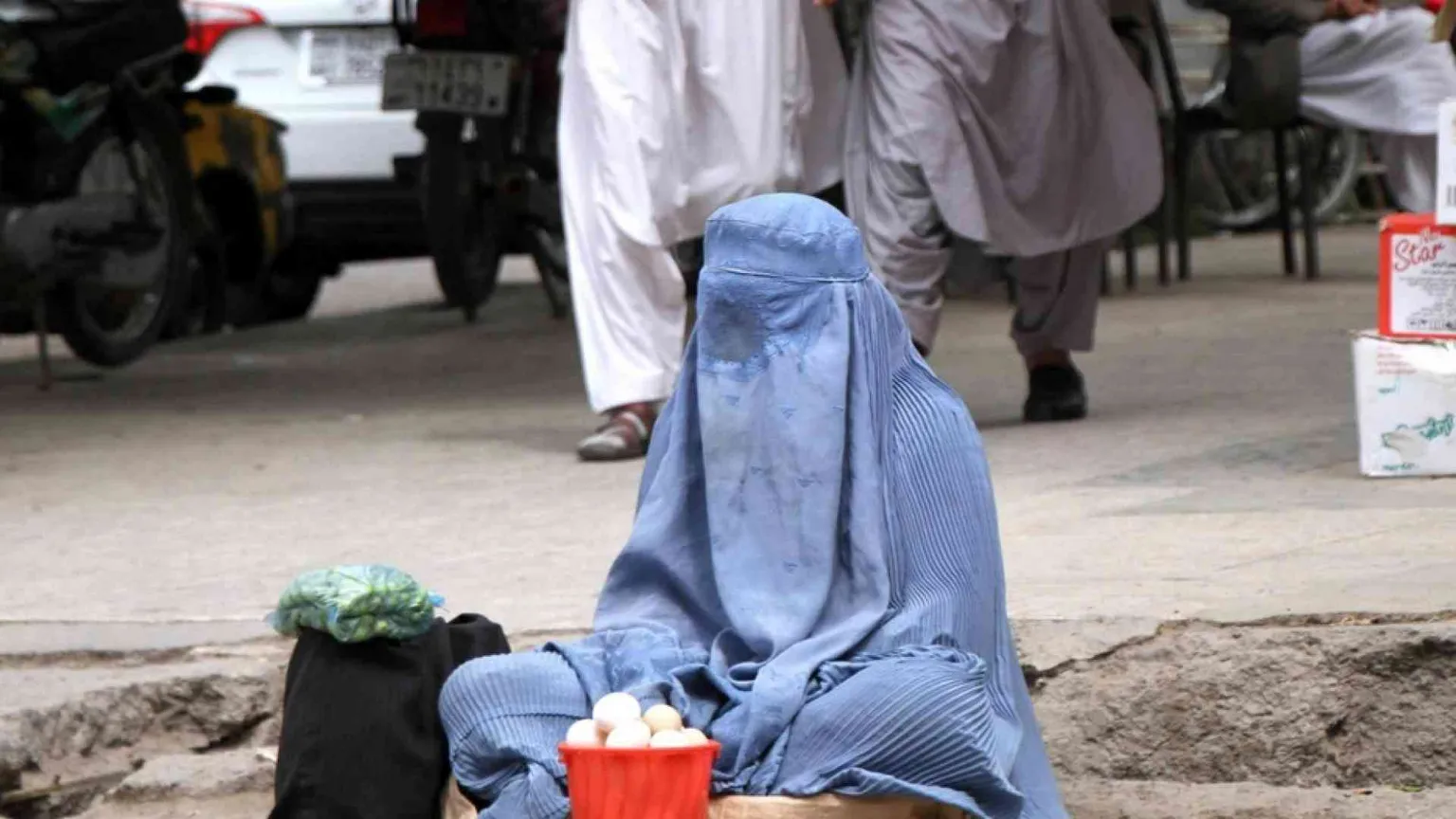 Le donne ai taleban: «Vogliamo diritti». E la risposta è la violenza
