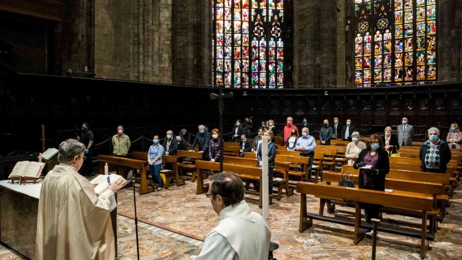 «Torniamo con gioia all'Eucaristia»