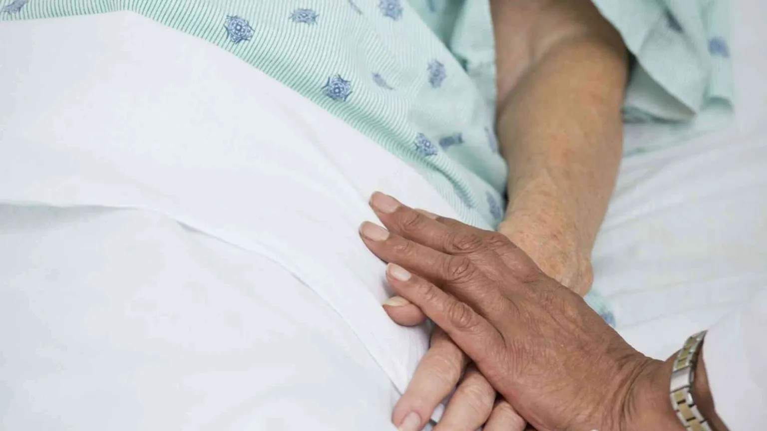 L’eutanasia «crimine contro la vita. Non c’è un diritto al suicidio»