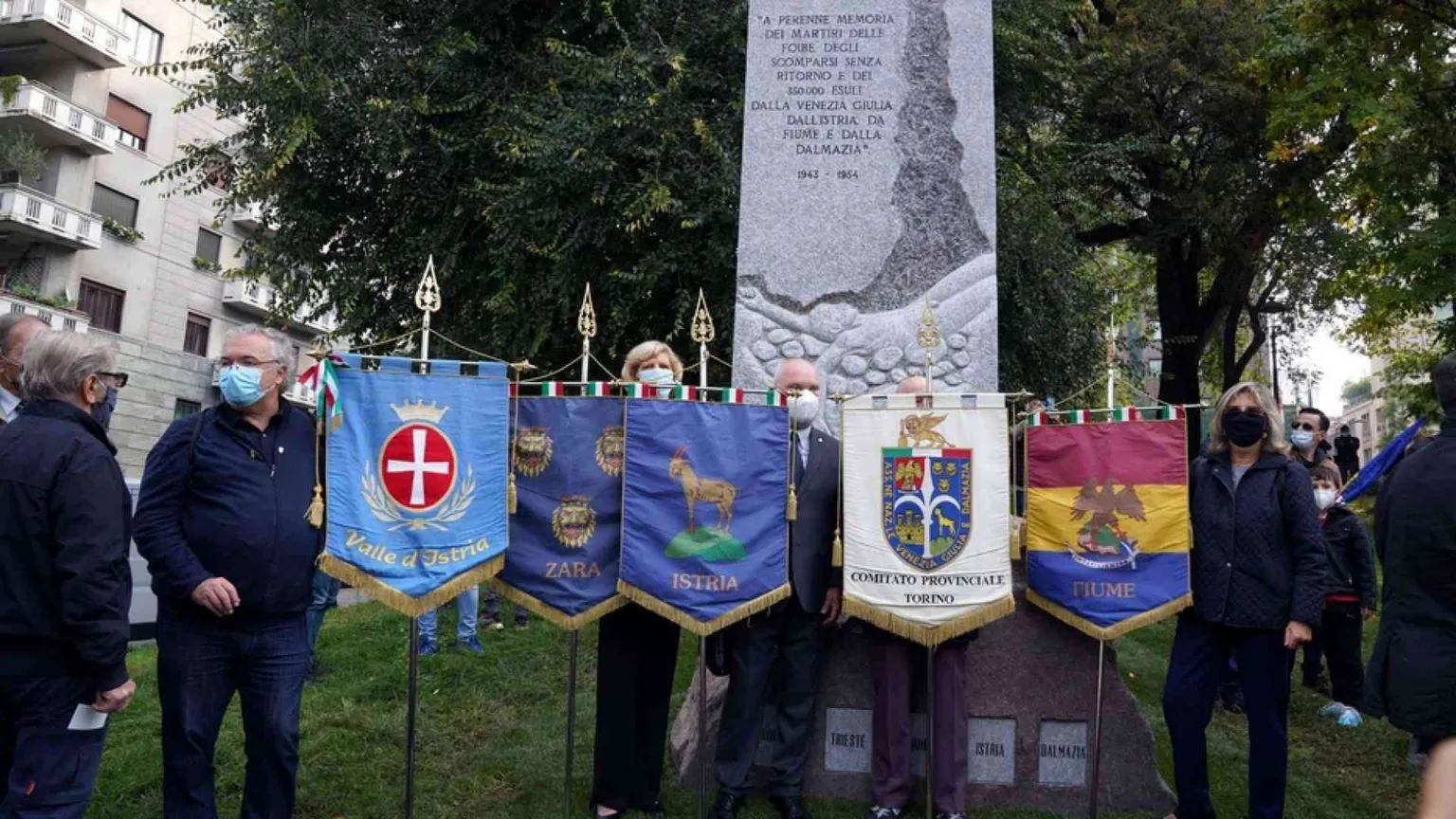 Un monumento per non dimenticare. Milano onora i martiri delle foibe