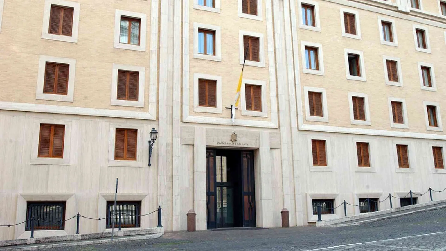 Coronavirus, positivo un residente a Casa Santa Marta