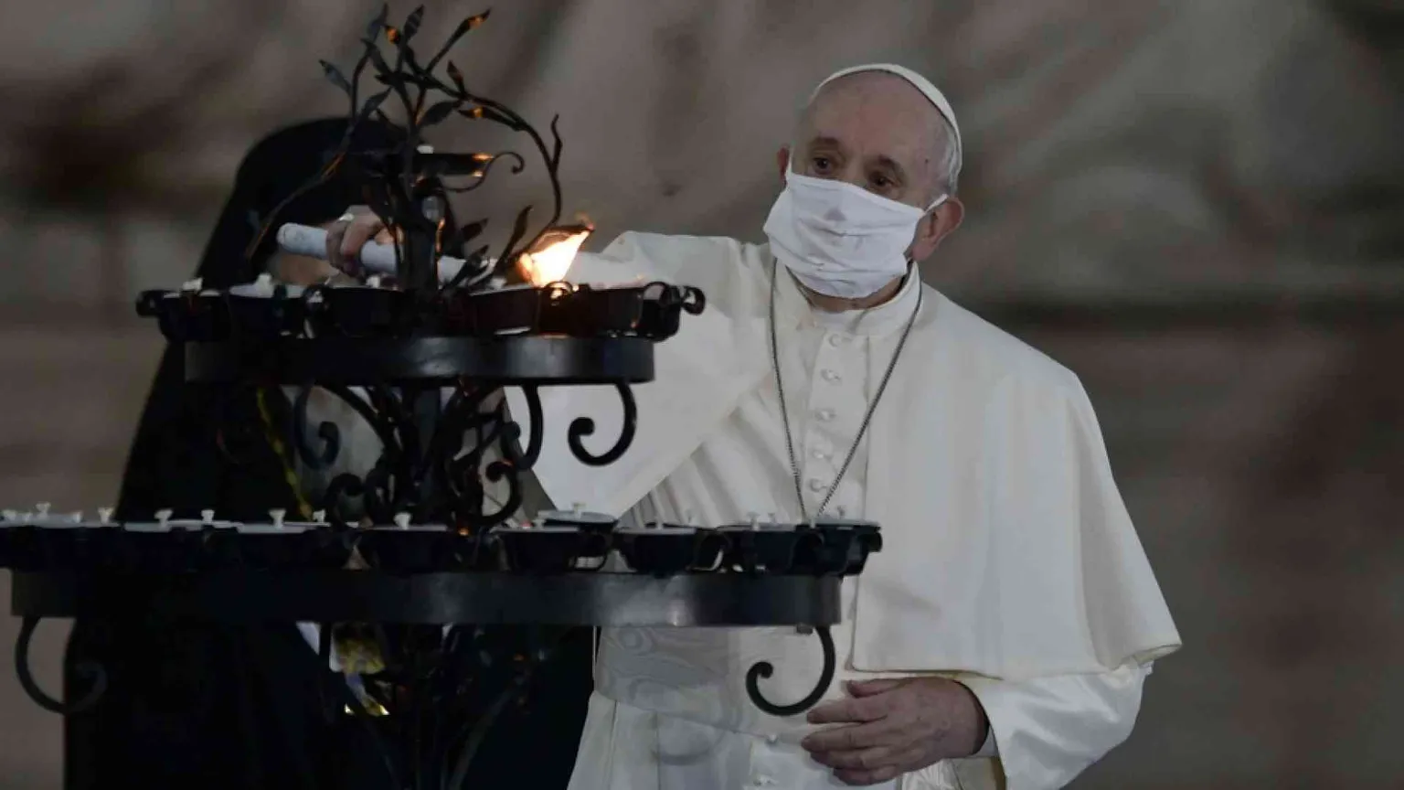 Il Papa: la guerra, fallimento della politica e dell'umanità