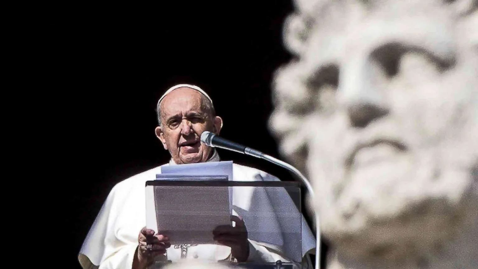 Papa Francesco: serve mitezza per camminare sulla strada della santità