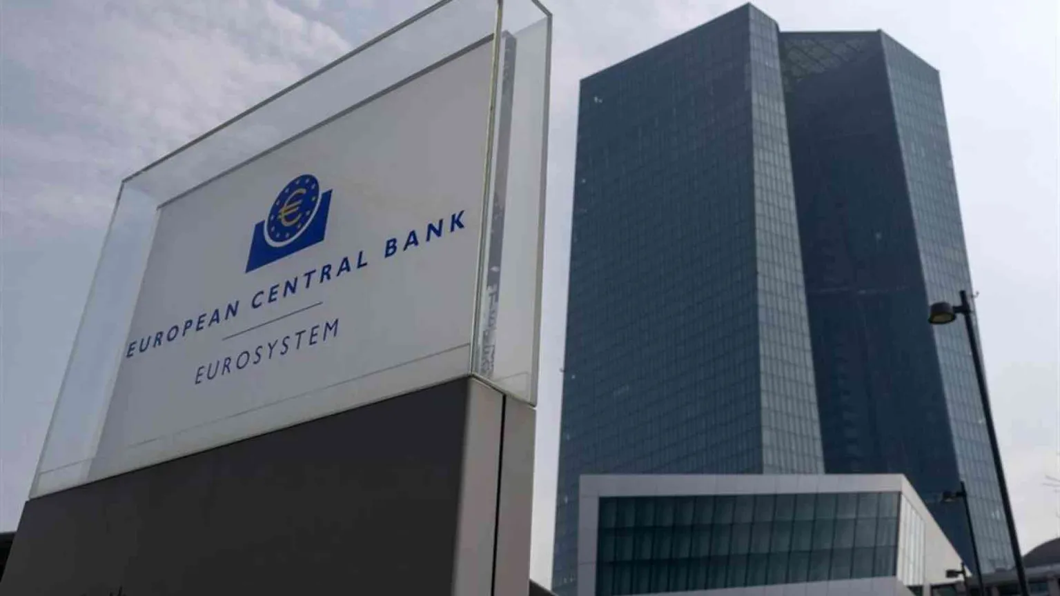 «I Trattati non consentono a Bce di cancellare debito». C'è da fare