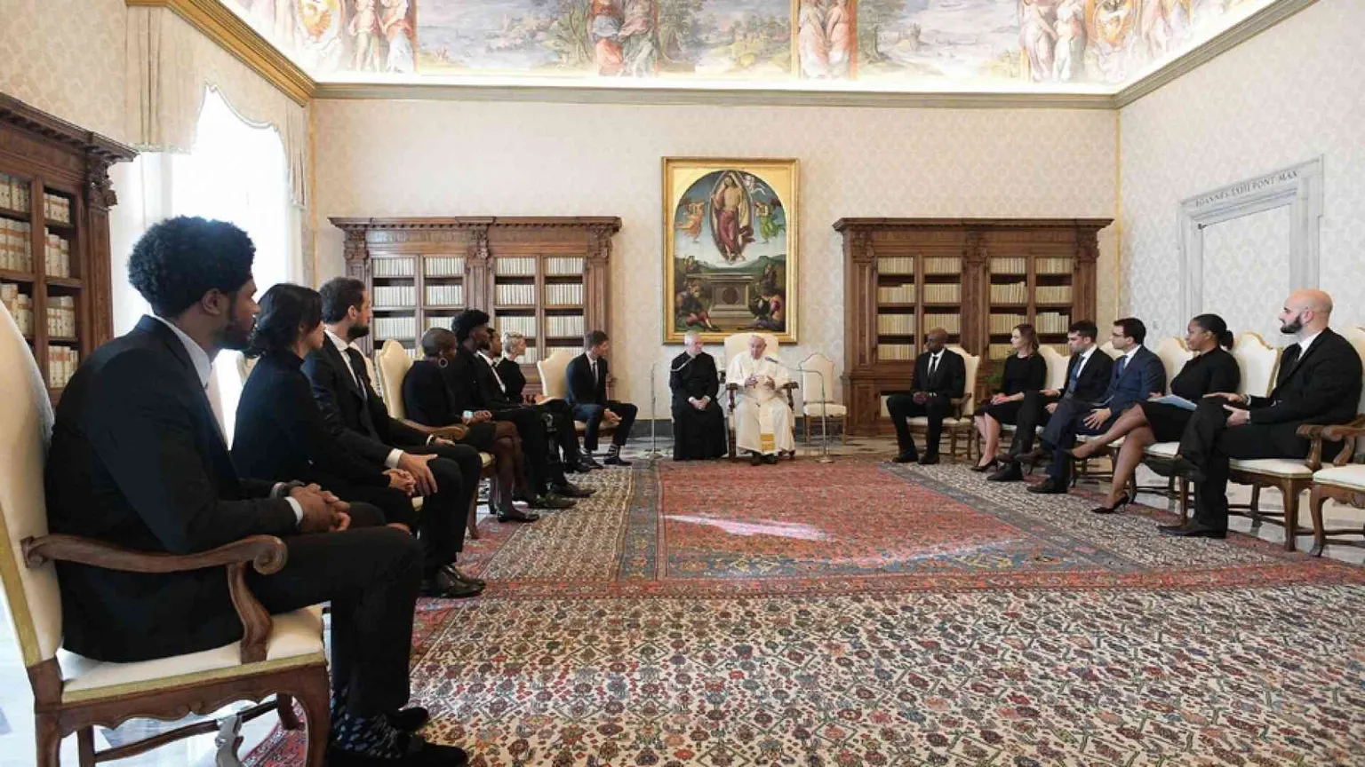 Le star dell'Nba da papa Francesco: un canestro contro il razzismo
