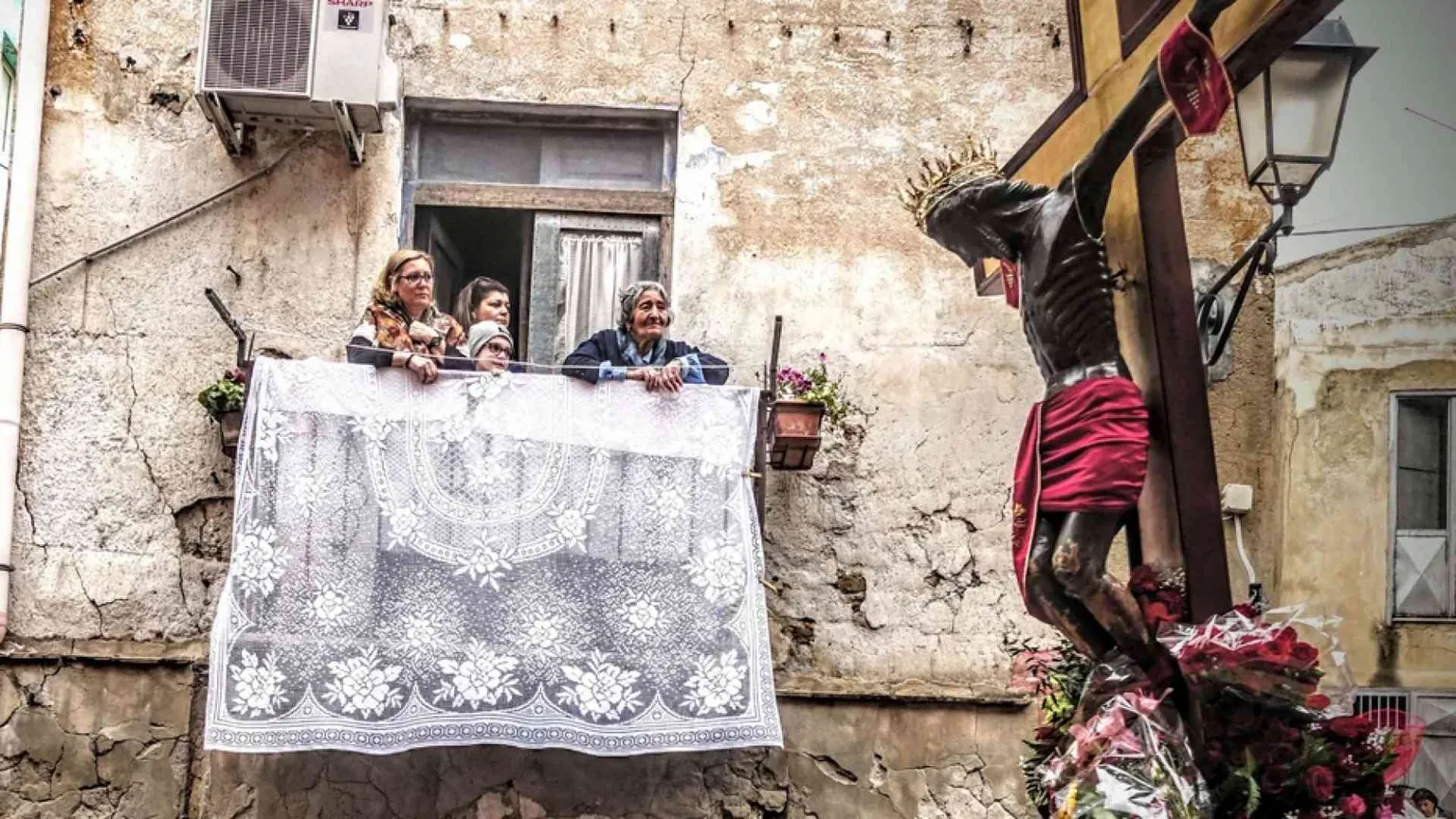 Anche l'Africa si affida al Cristo nero