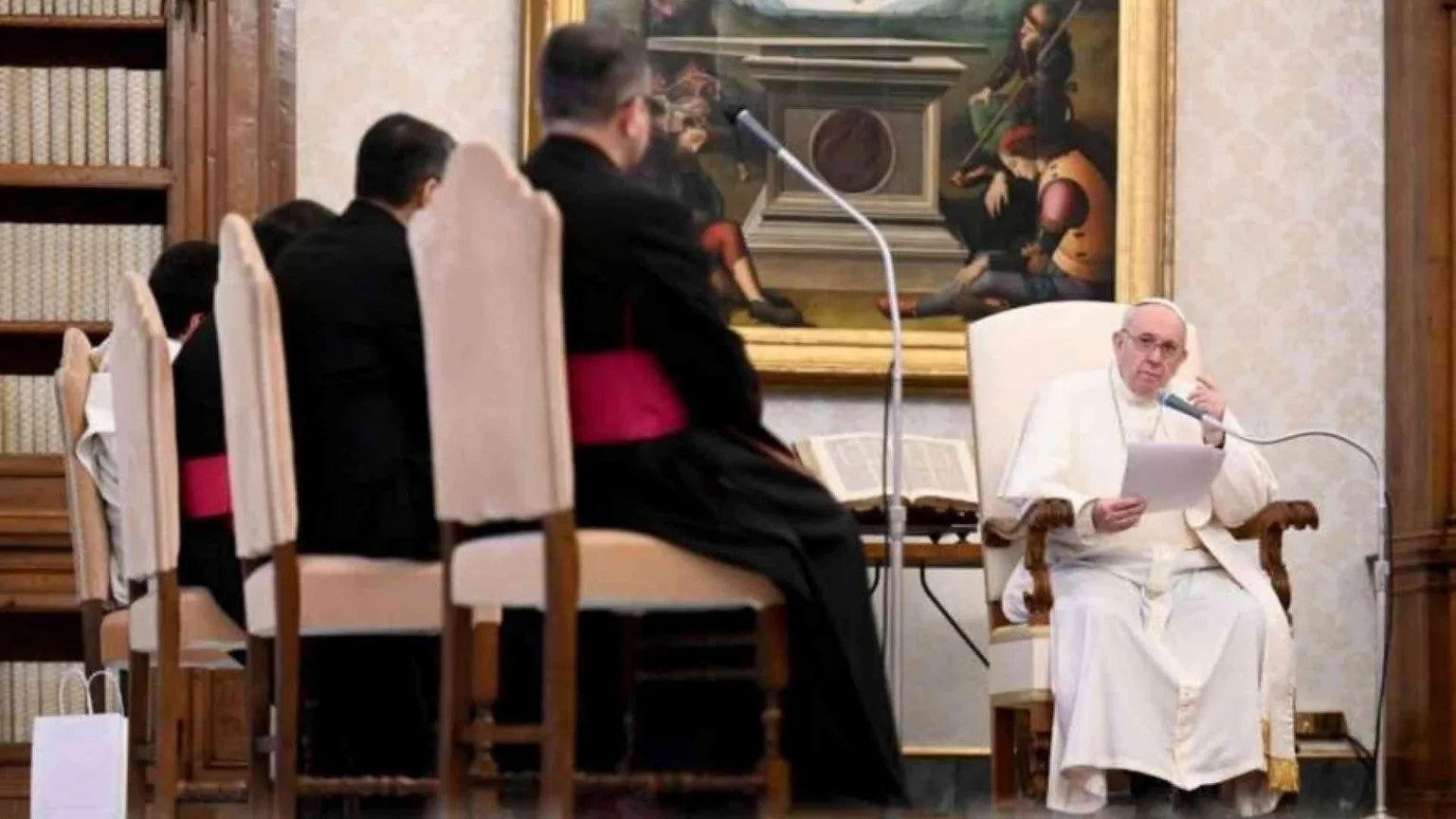 Papa Francesco: questo mondo ha bisogno di benedizione