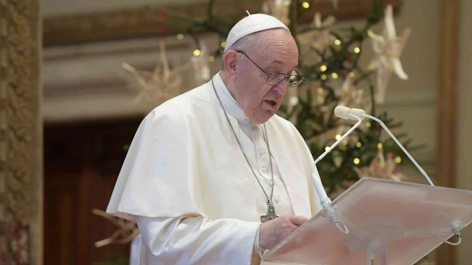 Il Papa: Dio ci ama nelle nostre fragilità, apriamogli la porta di casa
