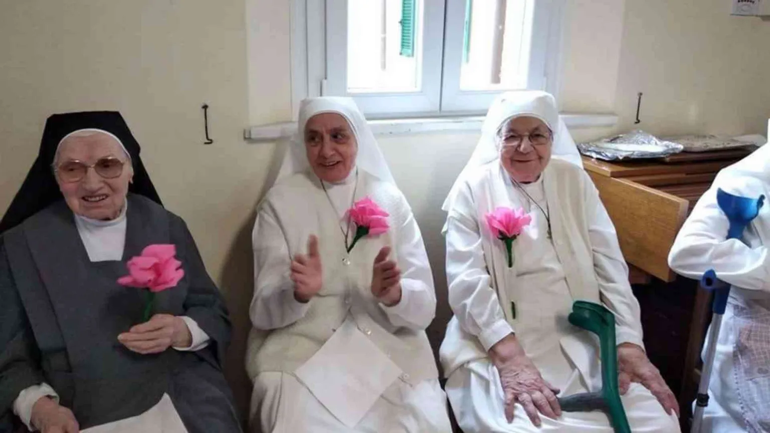 Il sacrificio delle religiose italiane: suore più anziane decimate dal virus