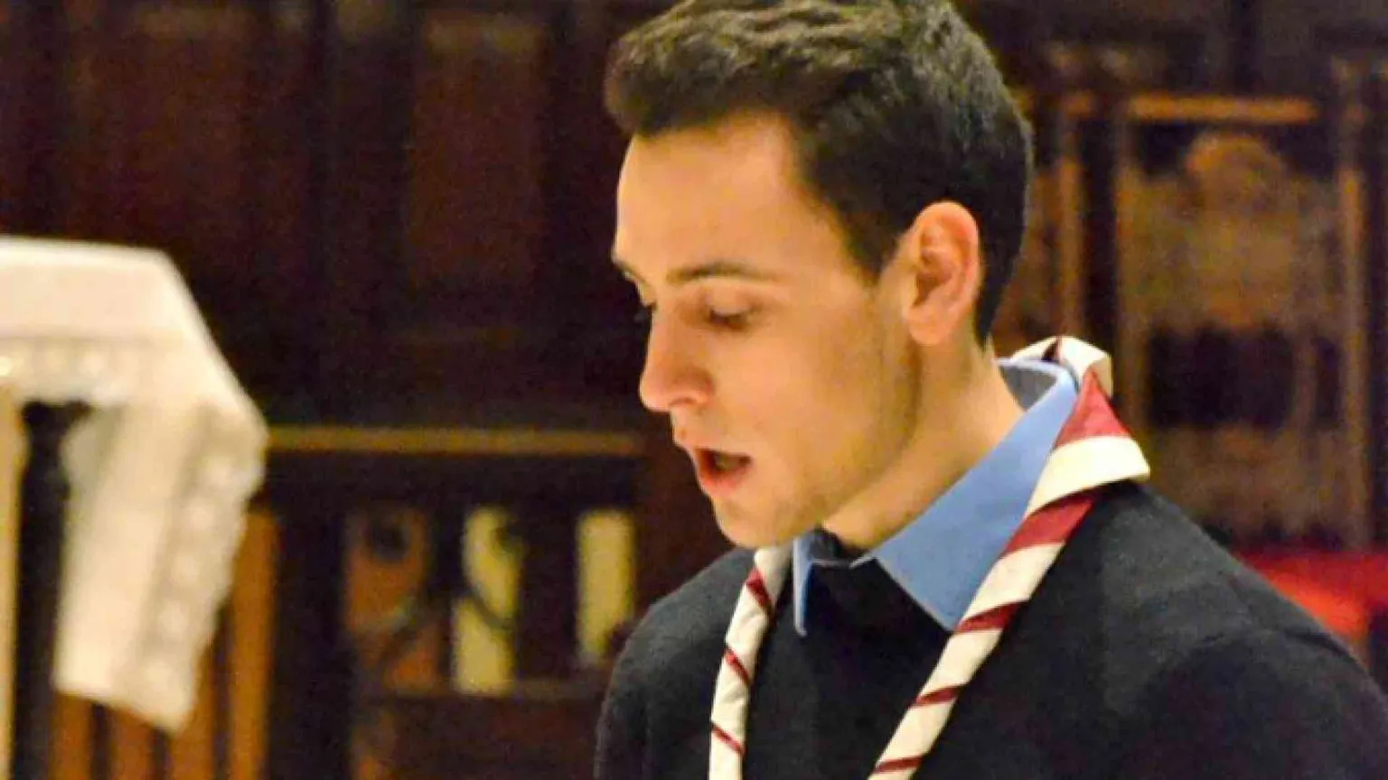 L'addio di Carpi allo scout Enrico, 22 anni, "spartito nelle mani di Dio"