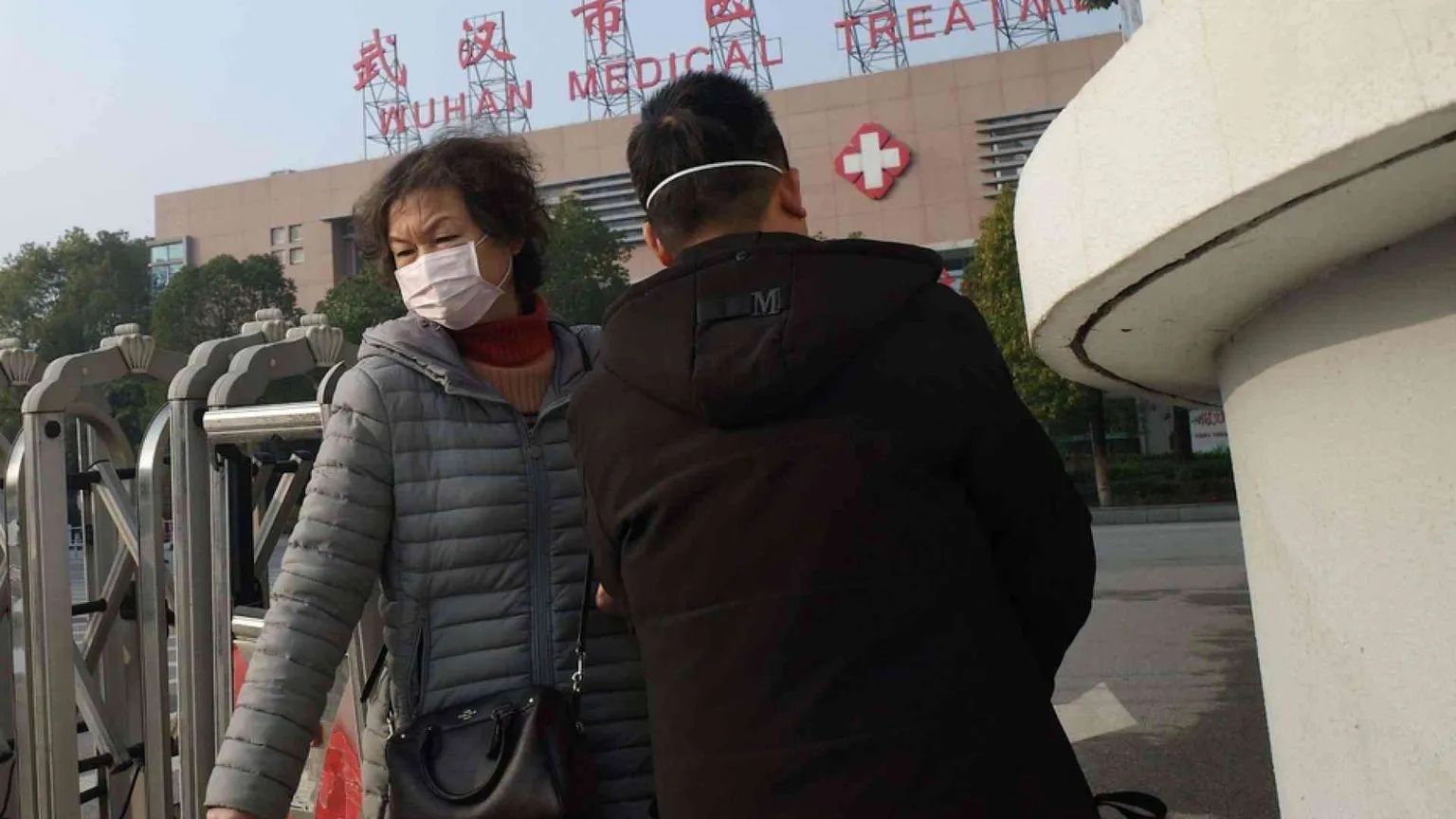 Un anno fa la prima vittima a Wuhan. L’Oms sbarca ora in Cina per indagare