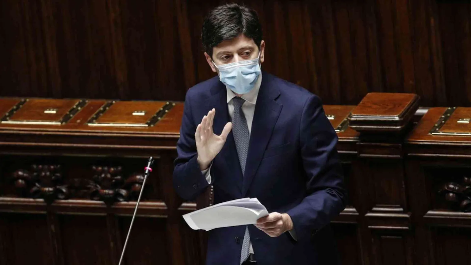 Stato di emergenza fino al 30 aprile e nuovi limiti ad asporto e spostamenti