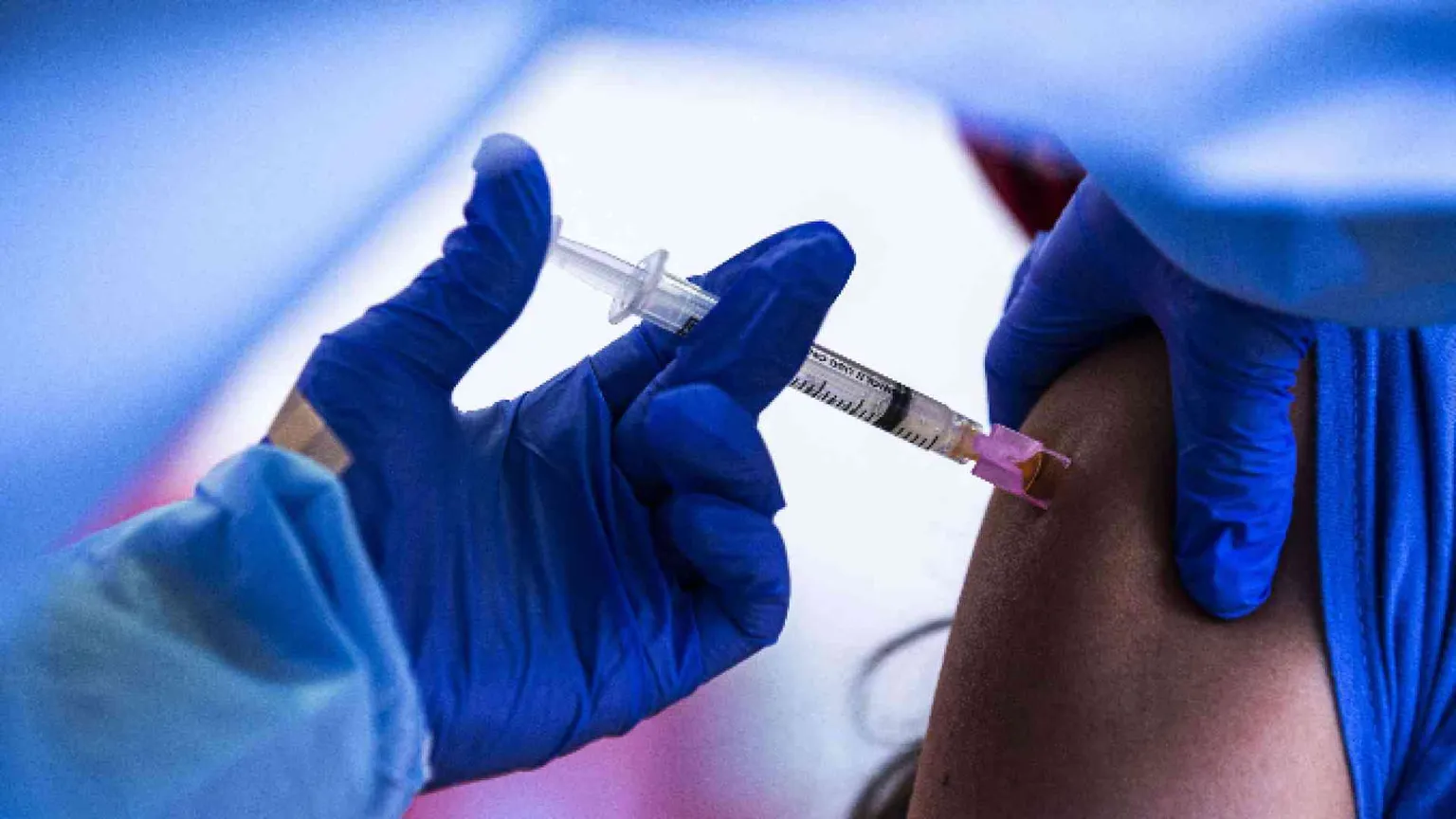 «Vaccinarsi è un impegno morale, è così che ci si salva insieme»