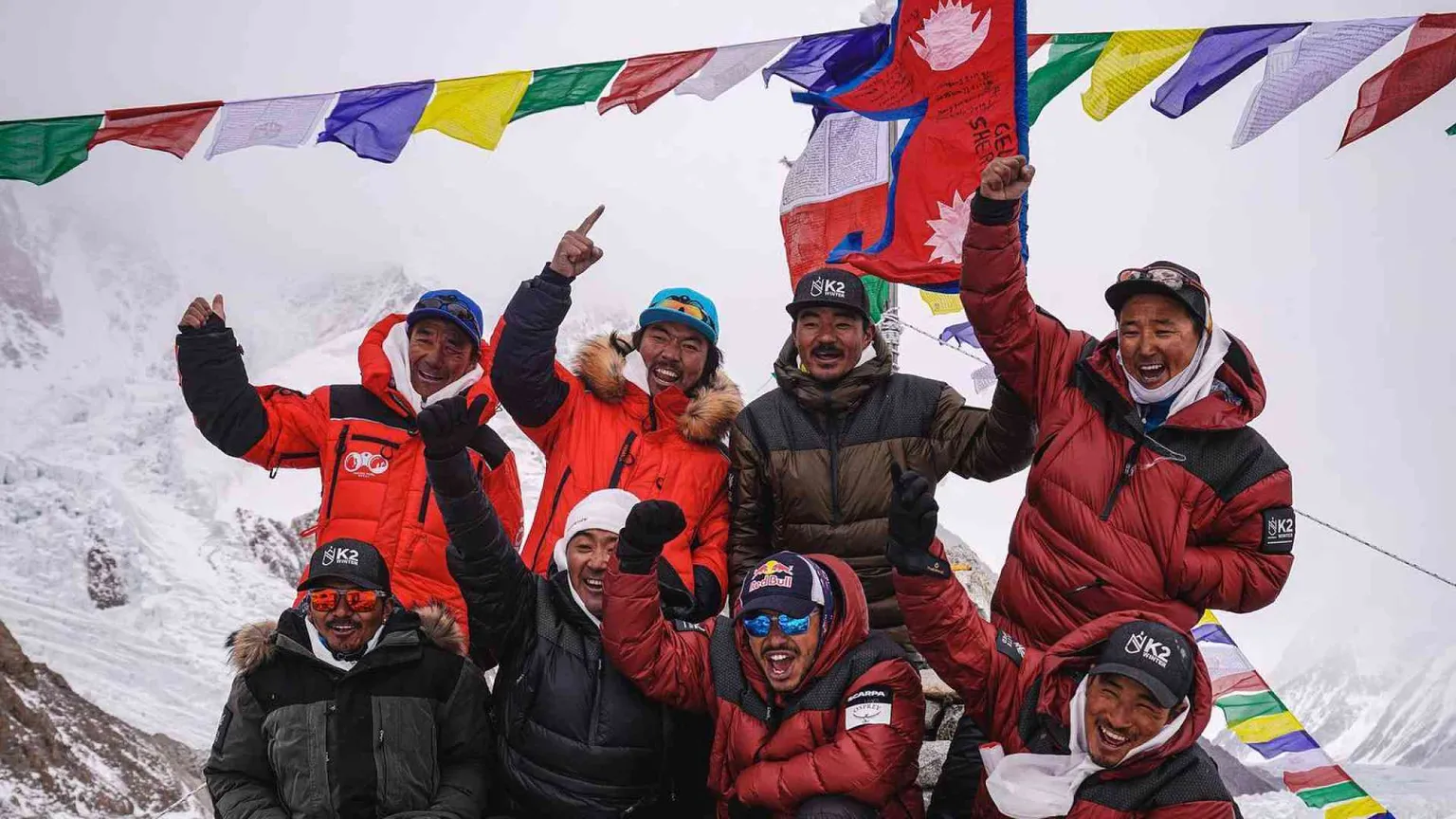 L'impresa di dieci sherpa: conquistato il K2 in prima invernale