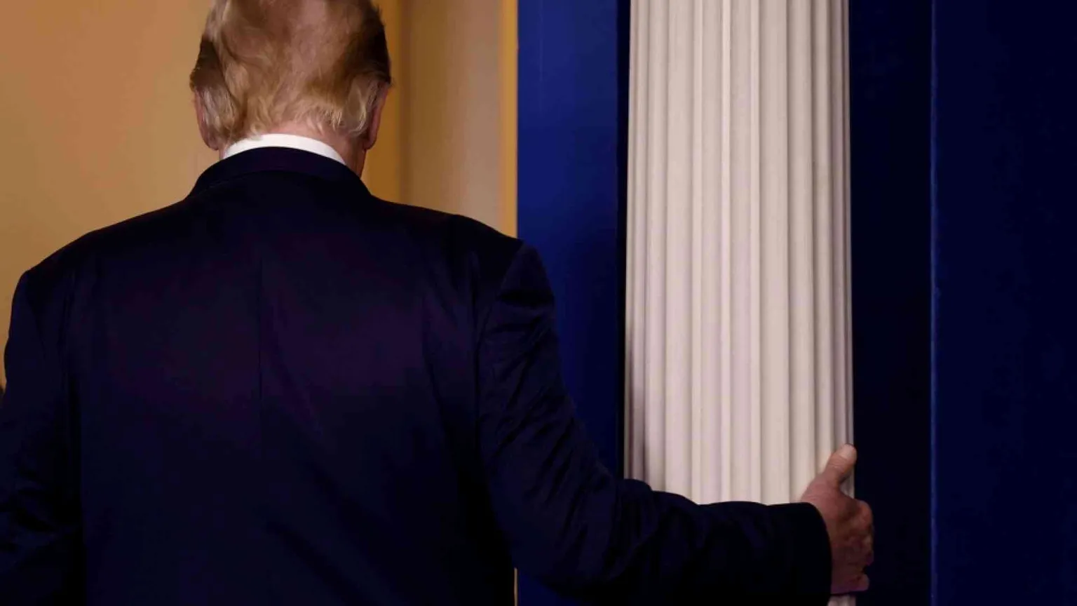 Trump fa valigie piene di promesse mancate (e qualche successo)