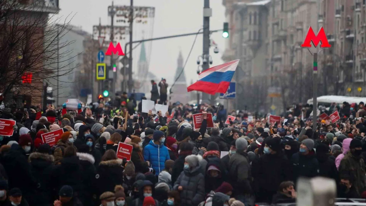 In piazza per Navalny, oltre mille fermati