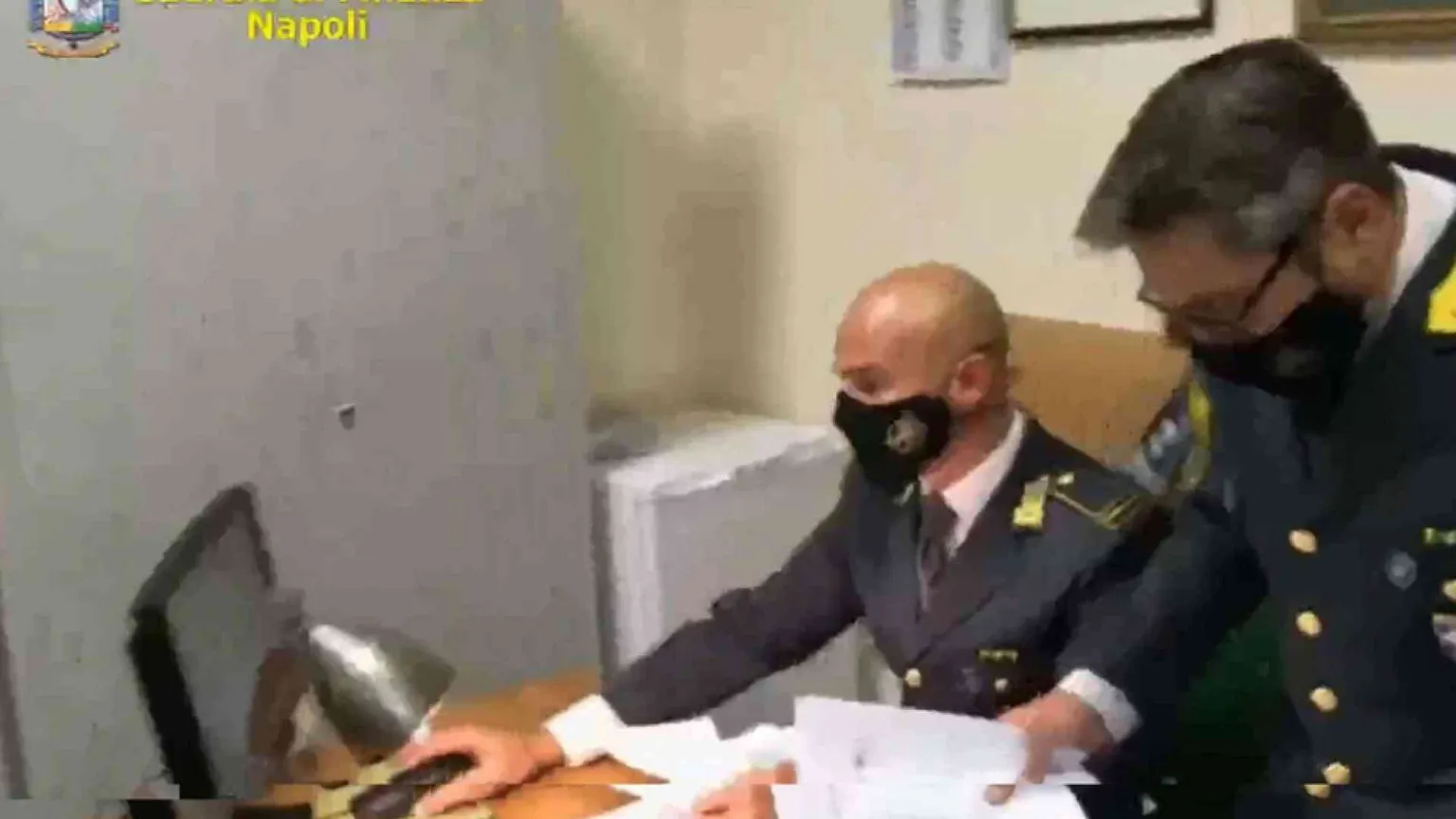 Il reddito di cittadinanza? Andava ai camorristi. Che ora puntano ai fondi Covid