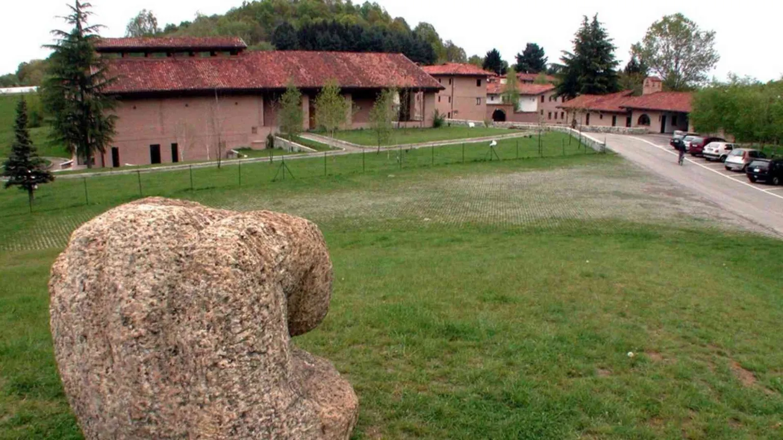 L'ex priore Enzo Bianchi rifiuta di trasferirsi a Cellole come concordato