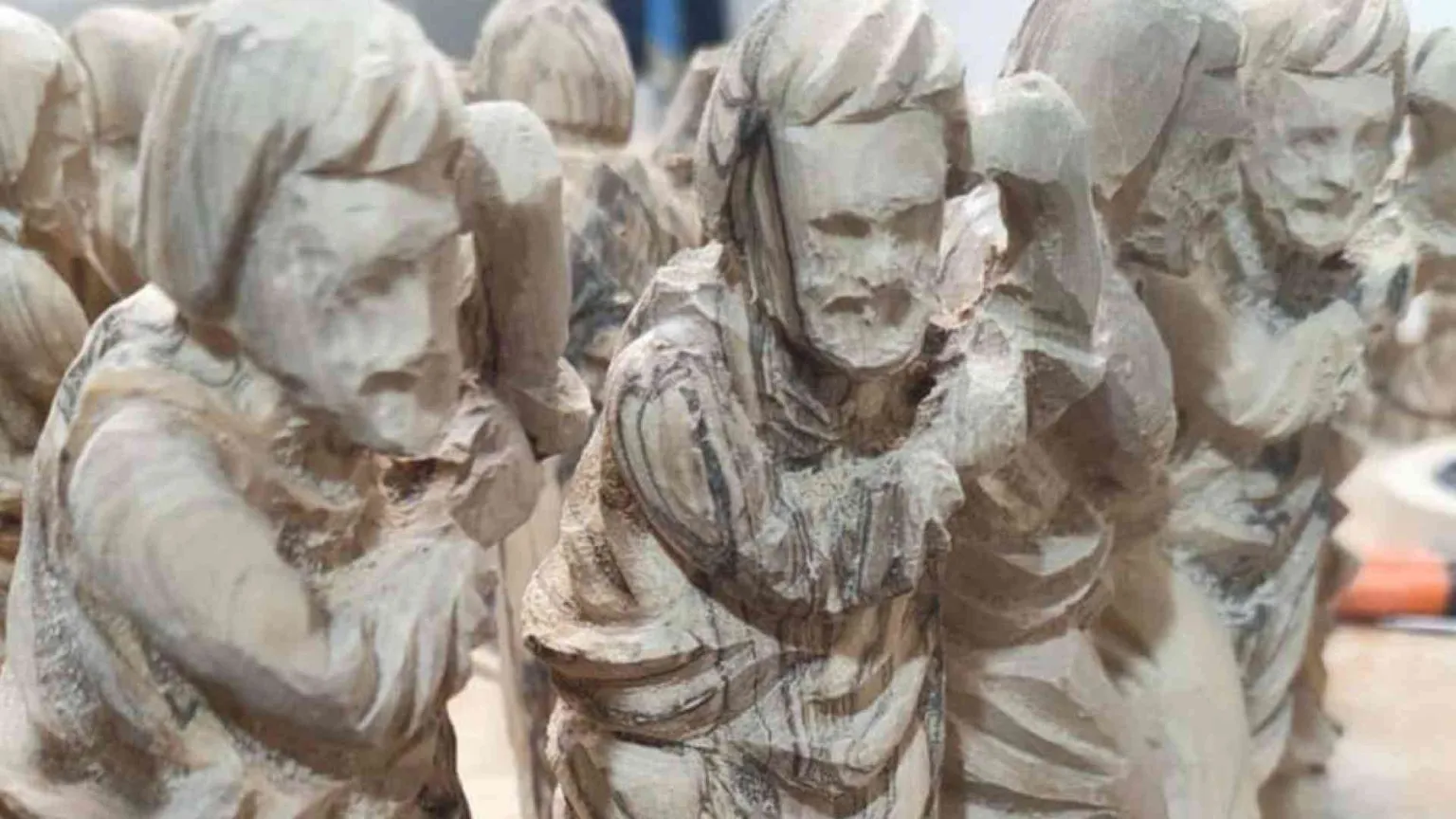 «Grazie a San Giuseppe stipendio garantito per un mese a 15 falegnami»