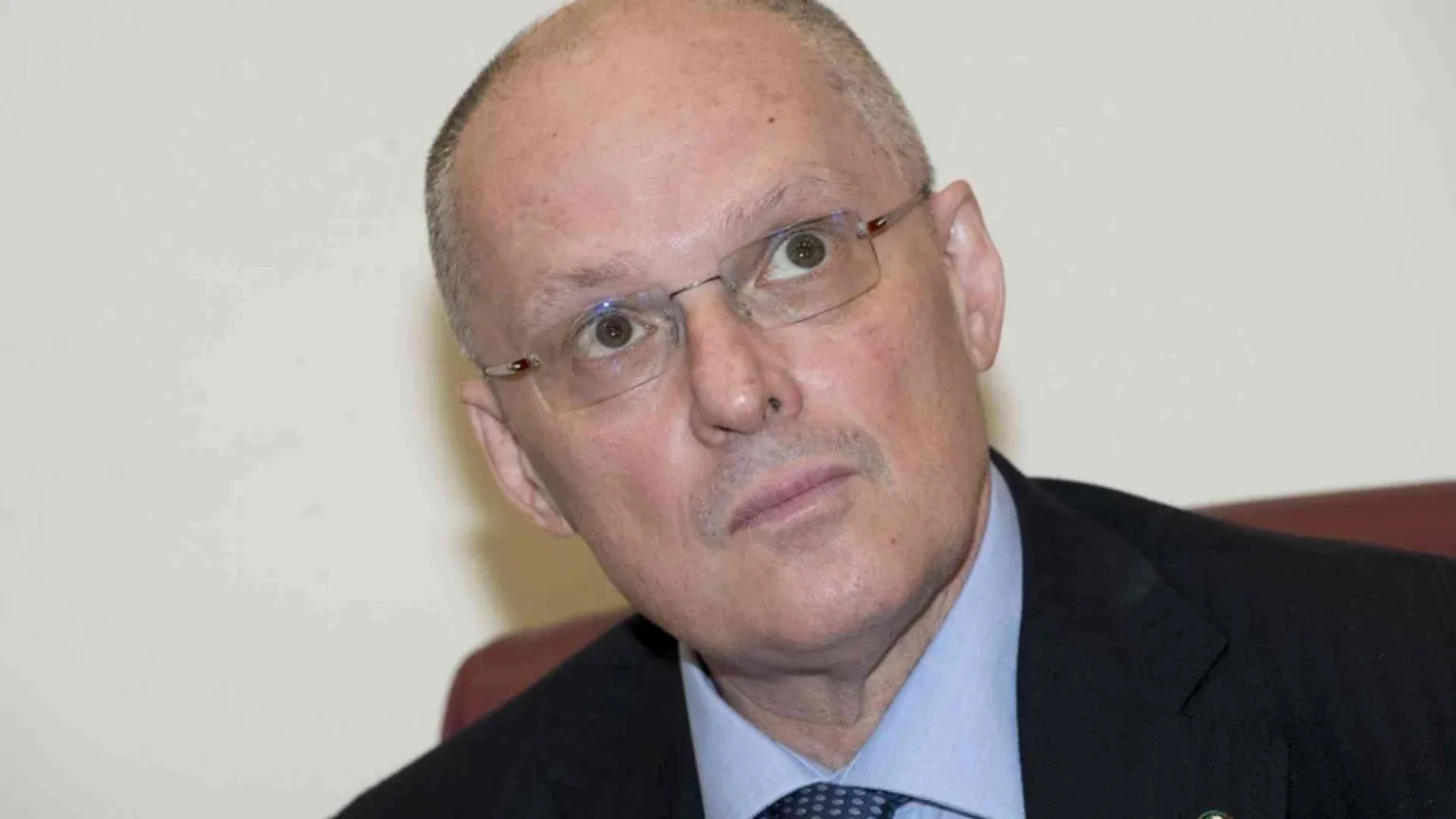 Walter Ricciardi: ecco come smettere di inseguire il coronavirus