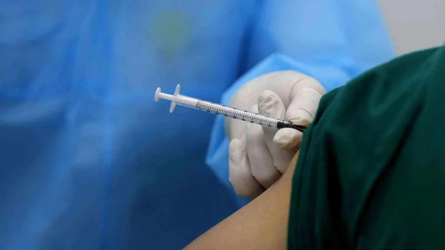 «Vaccini a noi pazienti fragili (e a chi ci assiste), un tunnel burocratico»