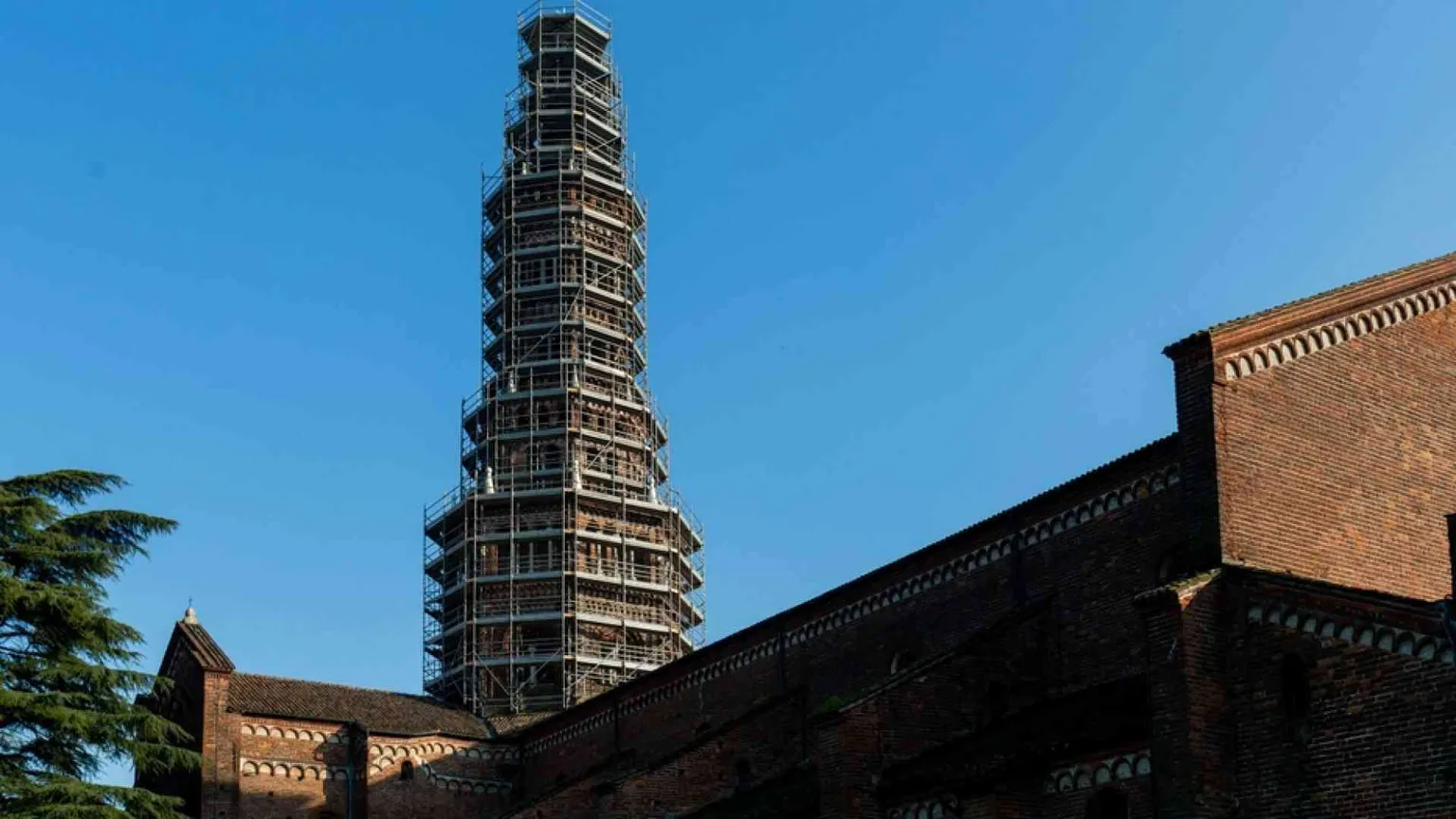 Monastero di Chiaravalle, un cantiere per salvare l’antica torre campanaria