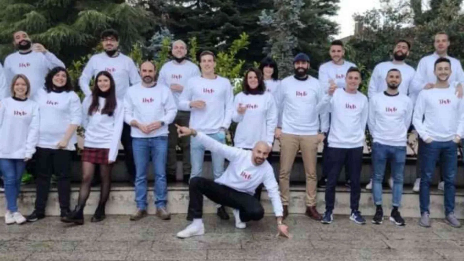 Raccoglieva banane, ora fa milioni con la tecnologia