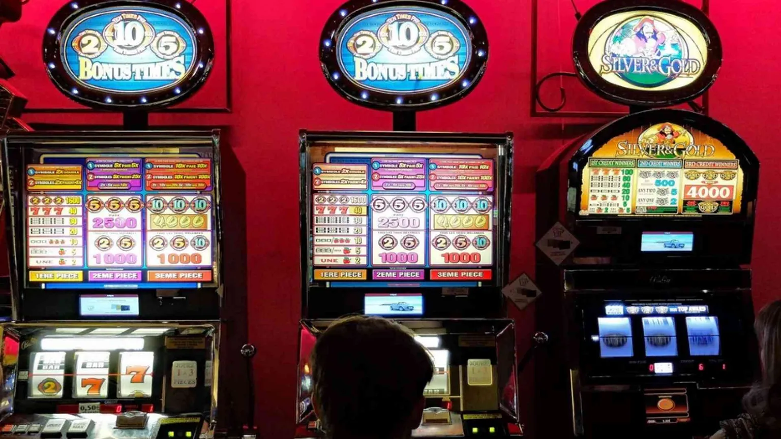 Tar: le sale gioco non possono riaprire, sono insicure e non essenziali