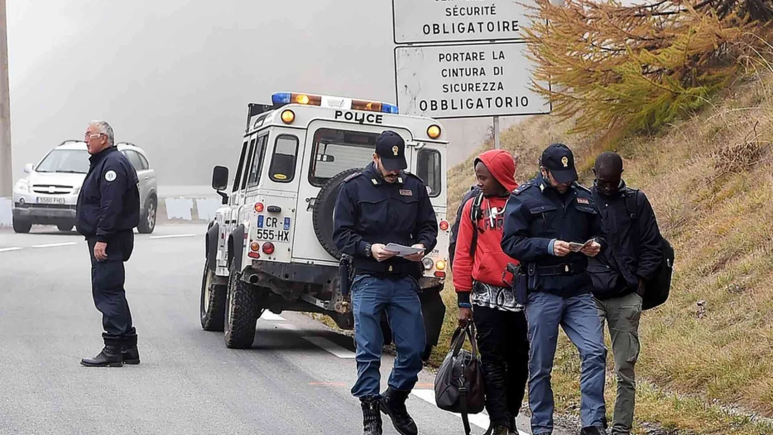 Migranti respinti al Monginevro, dimessa la bambina