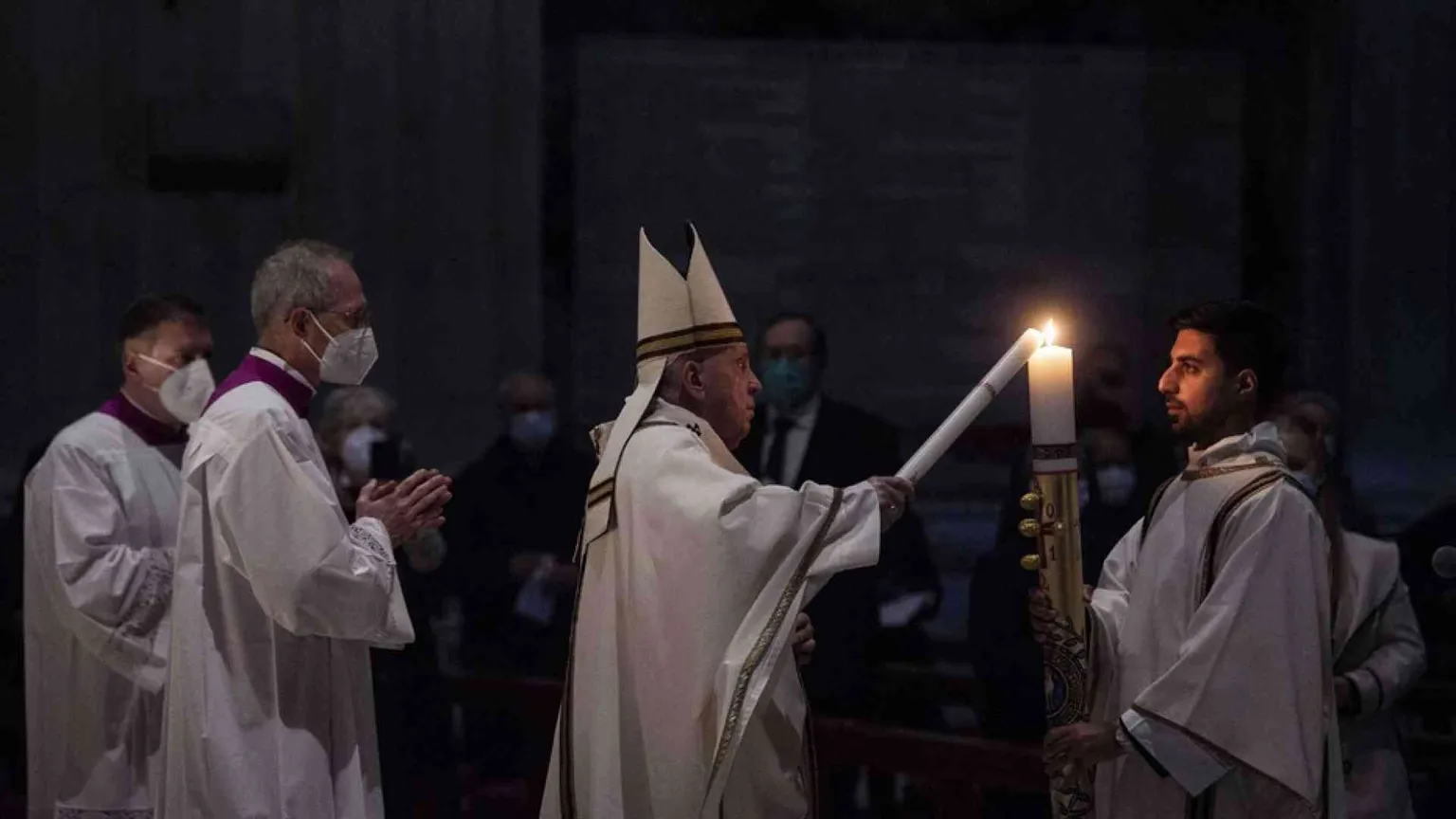 Il Papa: «Si può sempre ricominciare. Anche dalla pandemia»