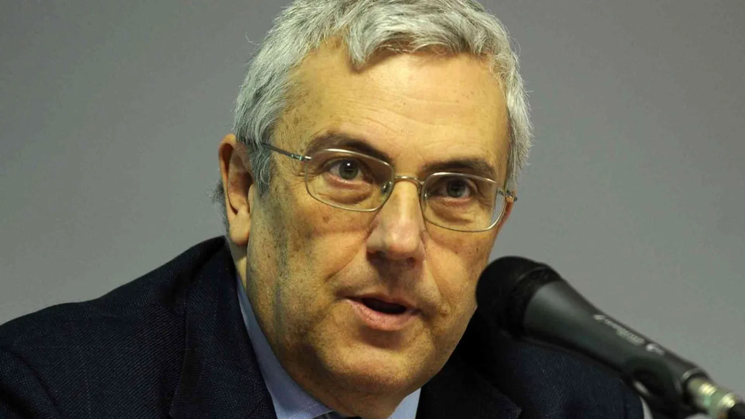 Bene il ritorno delle domande, ora aspettiamo giuste risposte