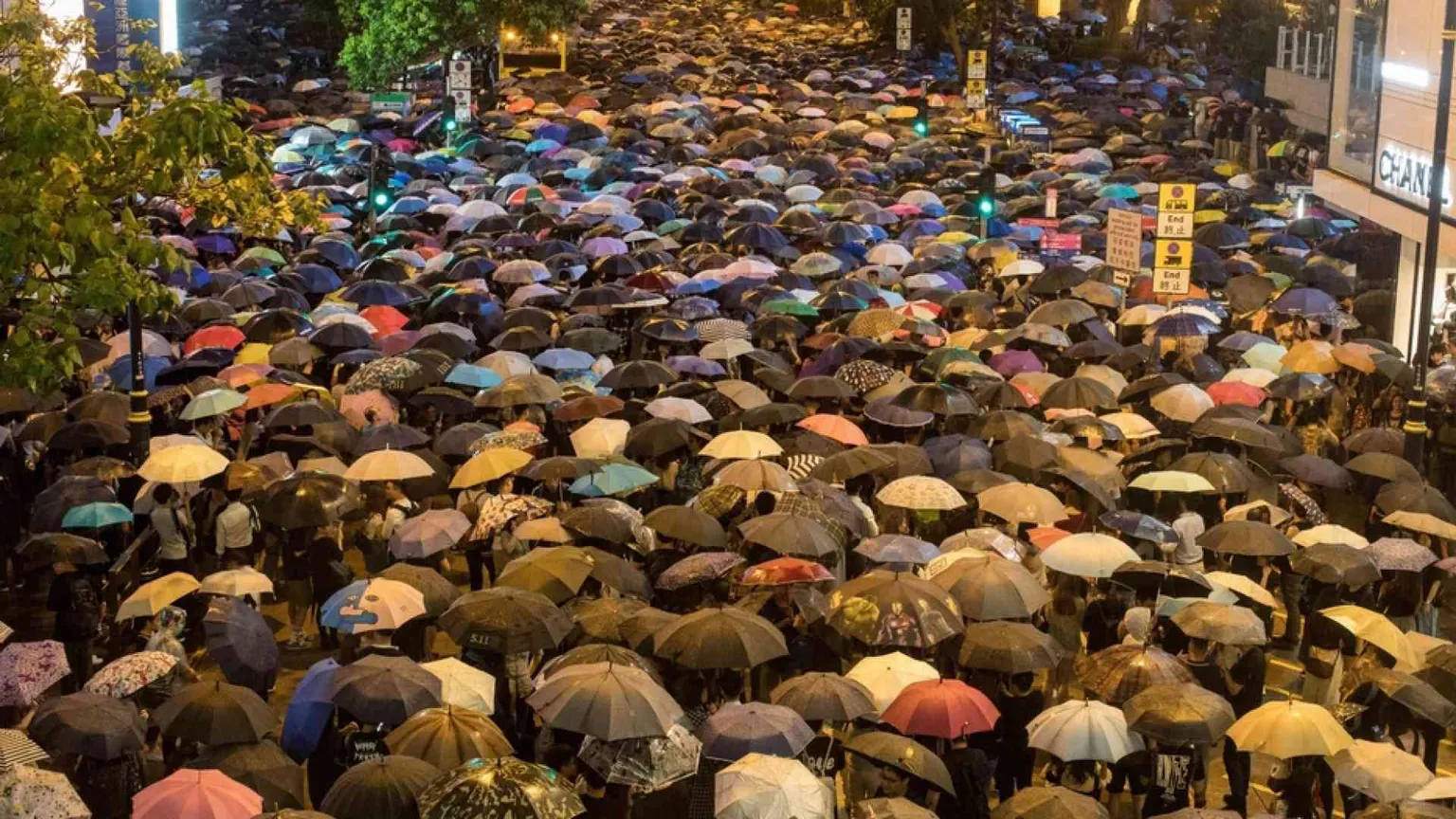 La scure di Pechino su Hong Kong, condannati gli oppositori democratici