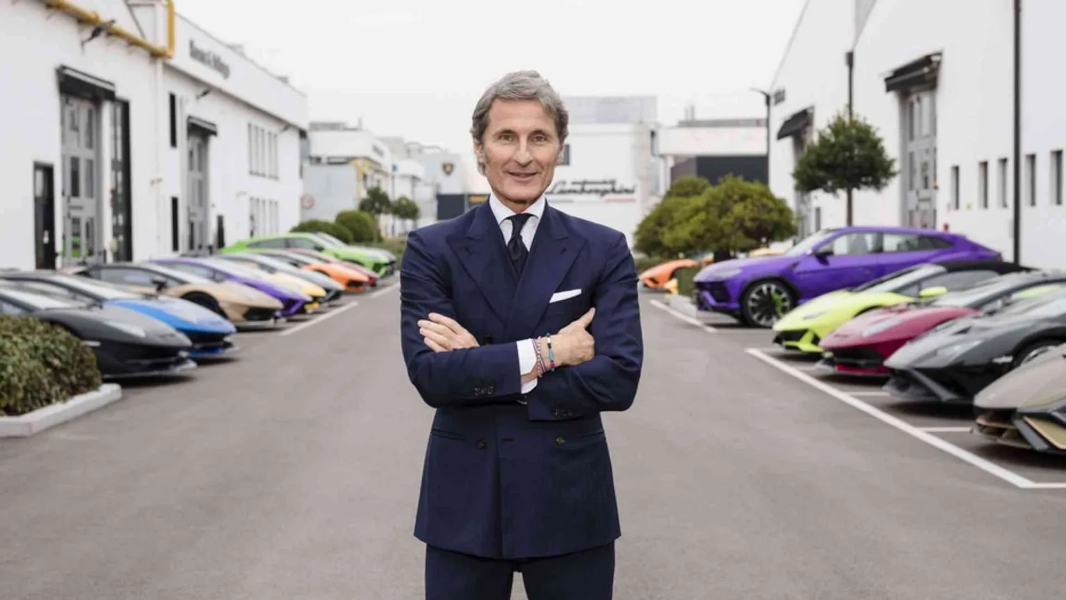 Lamborghini, la svolta elettrificata costa 1,5 miliardi