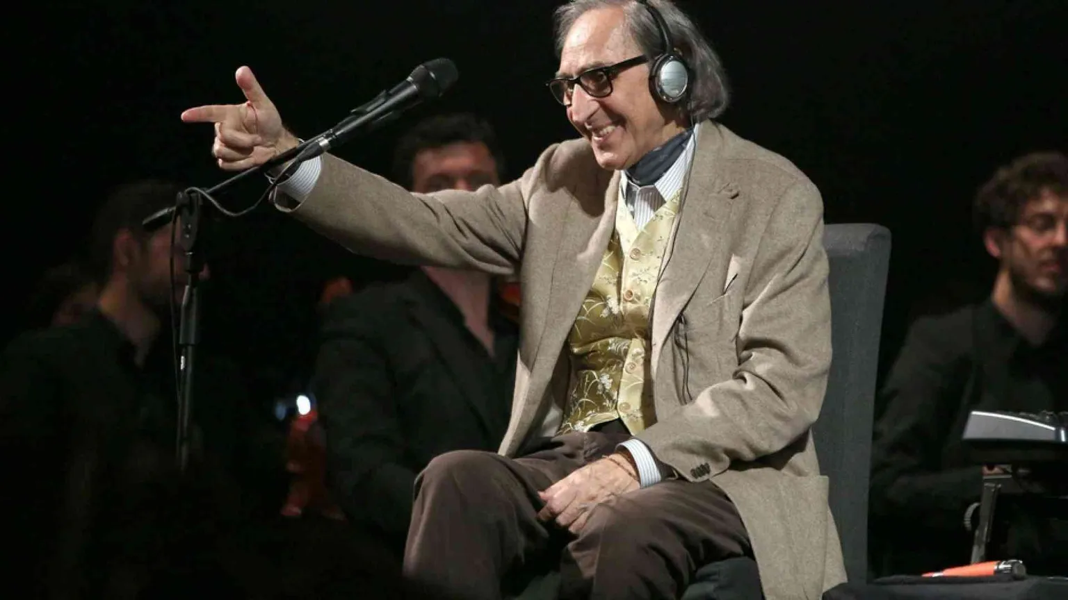 Le 5 canzoni indimenticabili di Franco Battiato