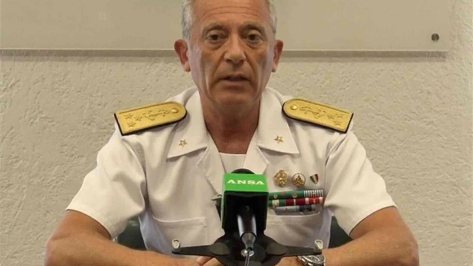 L’ammiraglio Pettorino: “Salvare vite in mare è un obbligo di legge e morale”