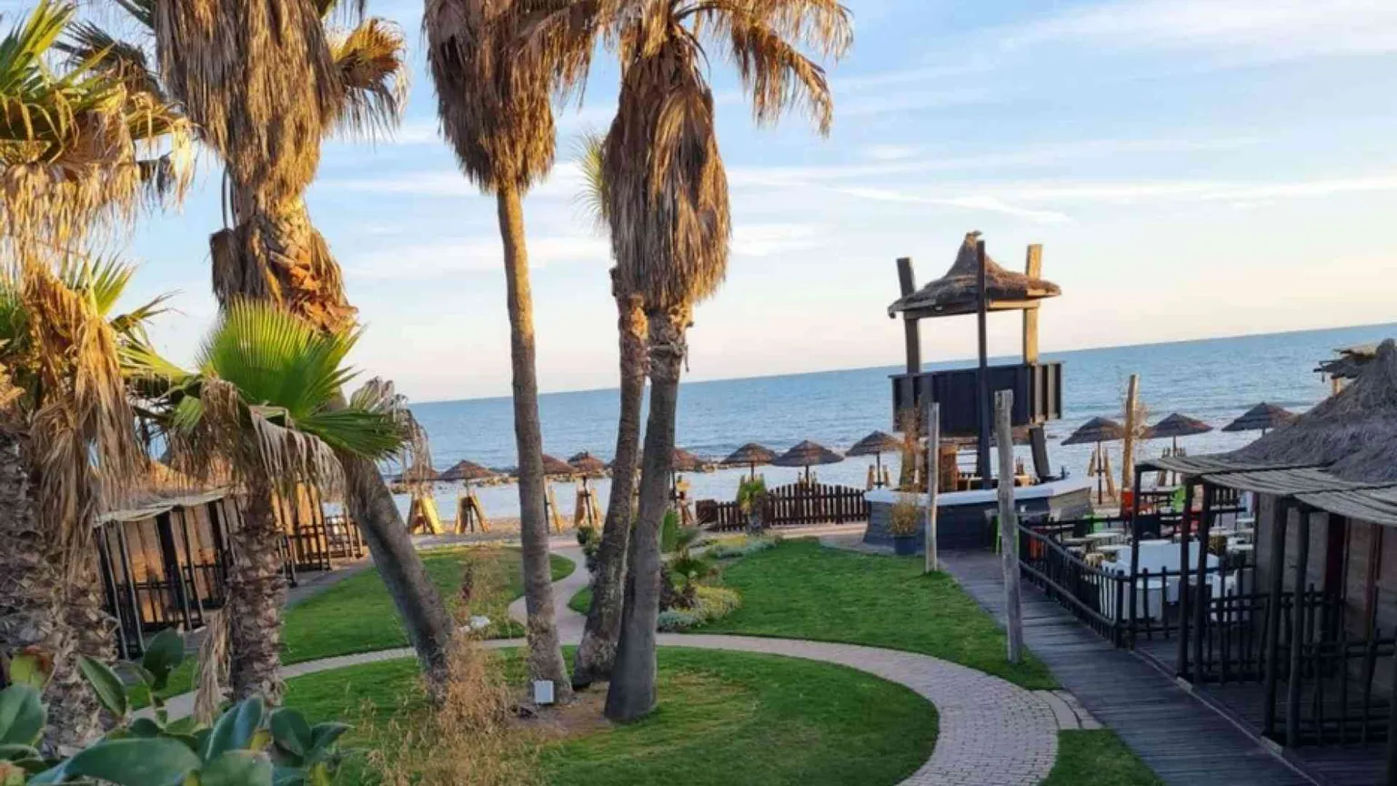 Lo stabilimento balneare "Village" sconfigge mafia e burocrazia