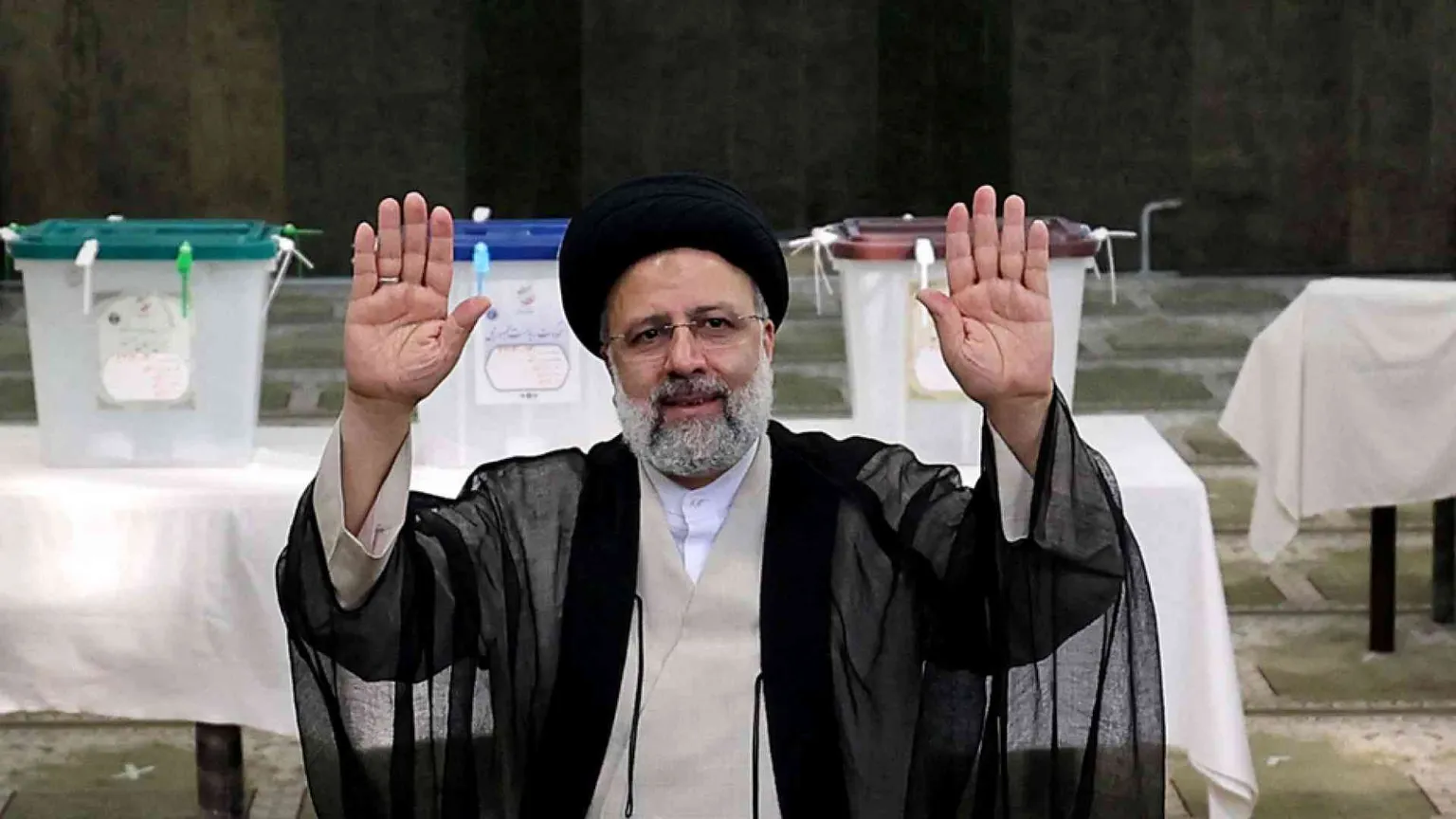 In Iran vince l'astensione. Ma l'ultraconservatore Raisi è presidente
