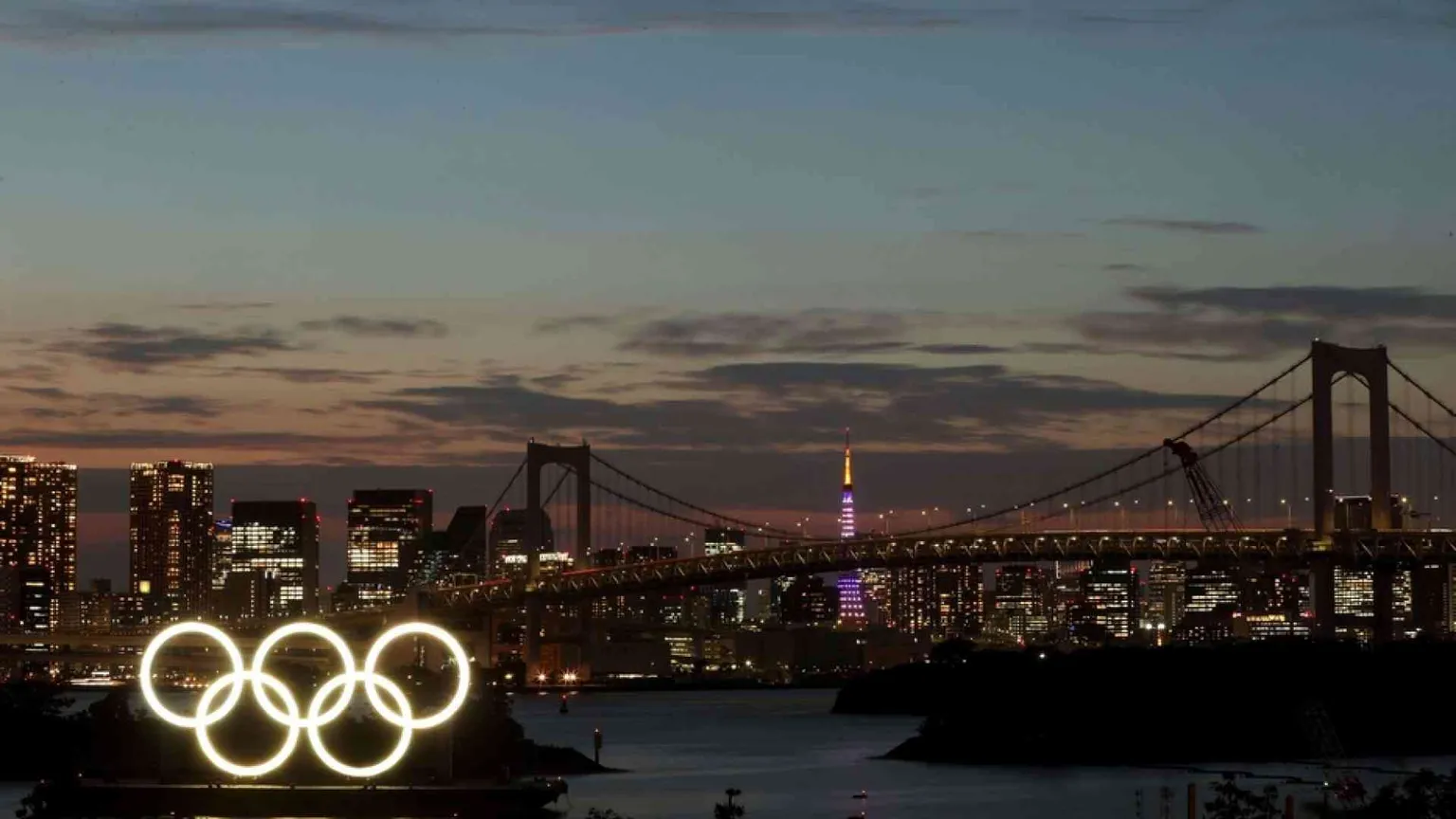 La corsa a ostacoli delle Olimpiadi nel Giappone «no vax»