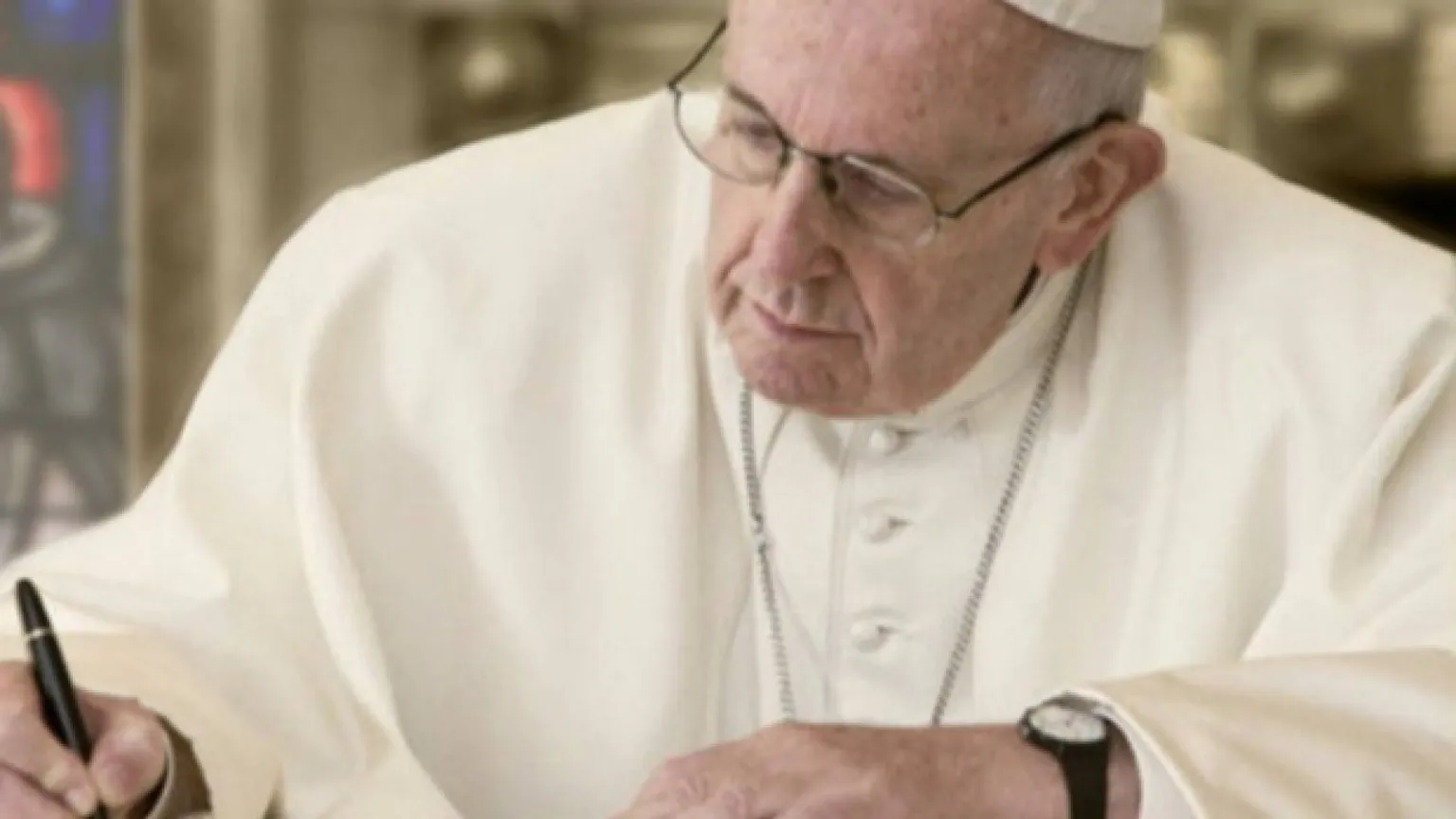 Il Papa: Dio si fa vicino a tutti con cuore di Padre