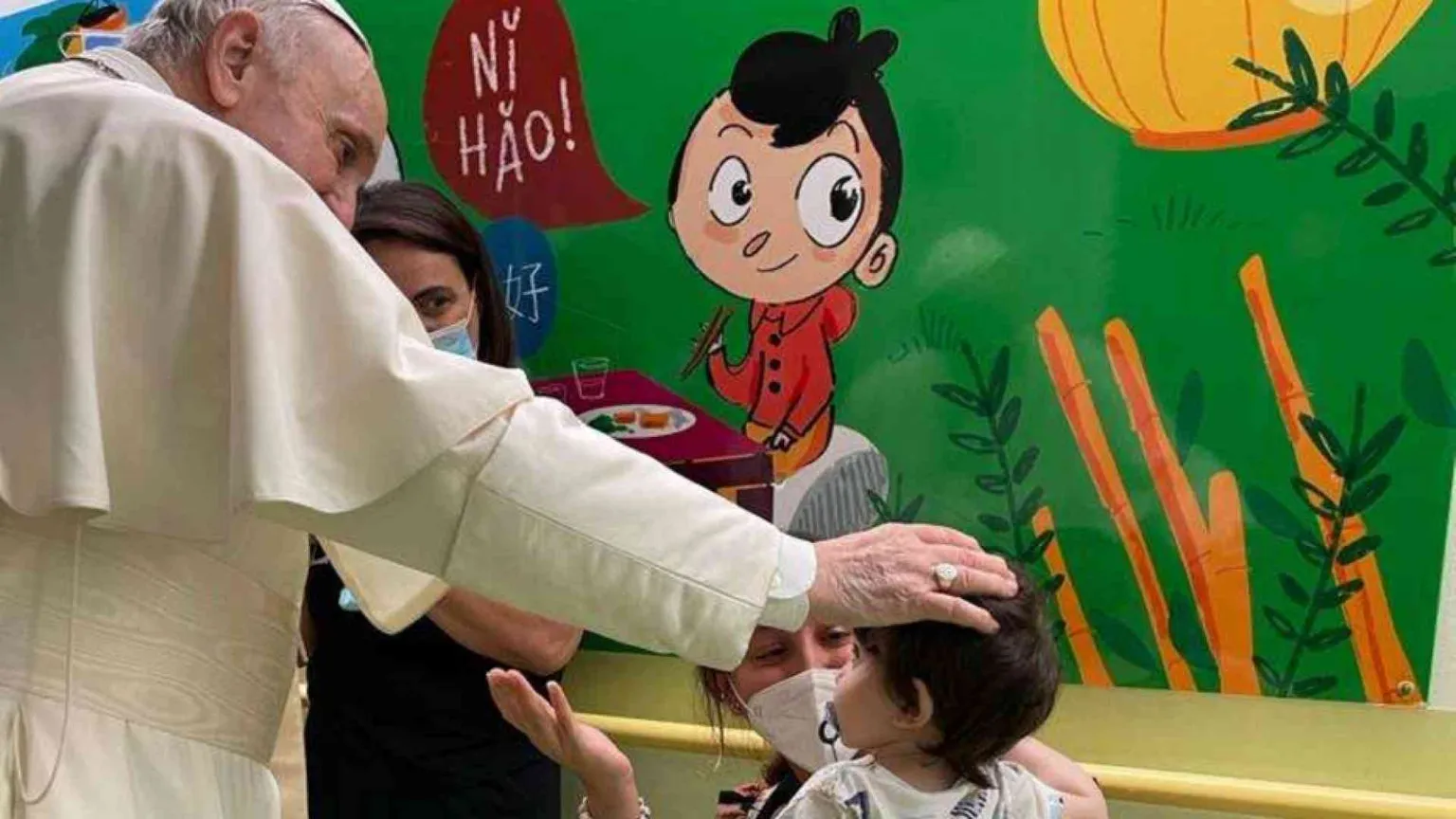 Il Papa prosegue la riabilitazione e prega per gli «allettati»