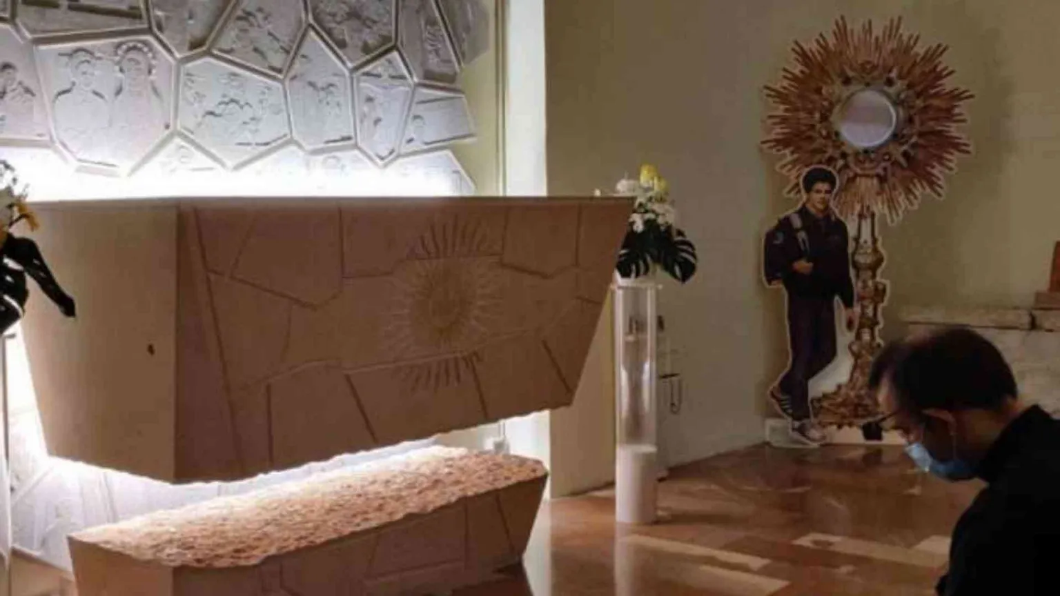Carlo Acutis, cresce la devozione. E slitta l'apertura della tomba ad Assisi