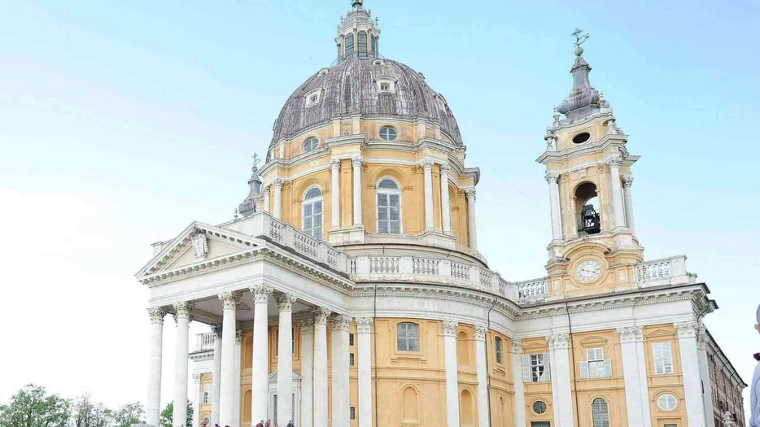 La Basilica di Superga affidata ai giovani del Sermig