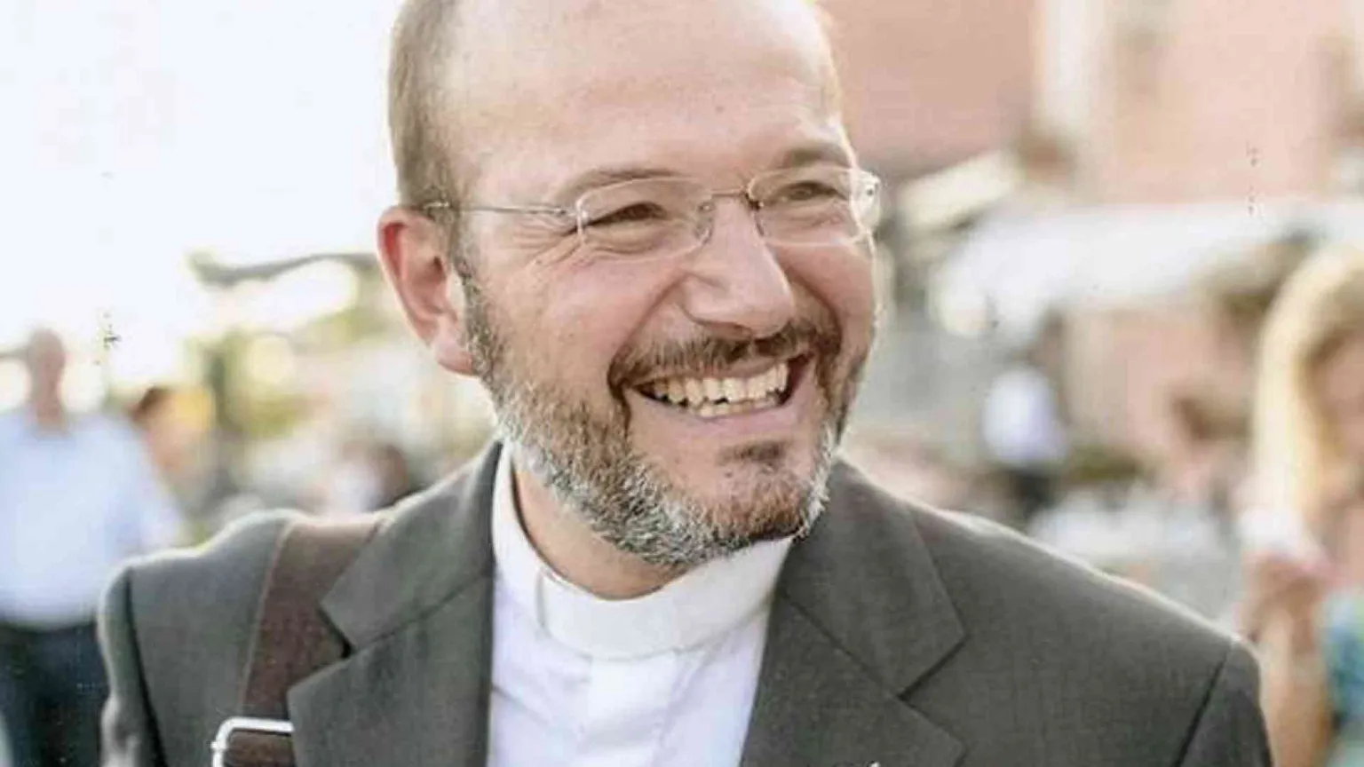 Non è uguale eppure sì