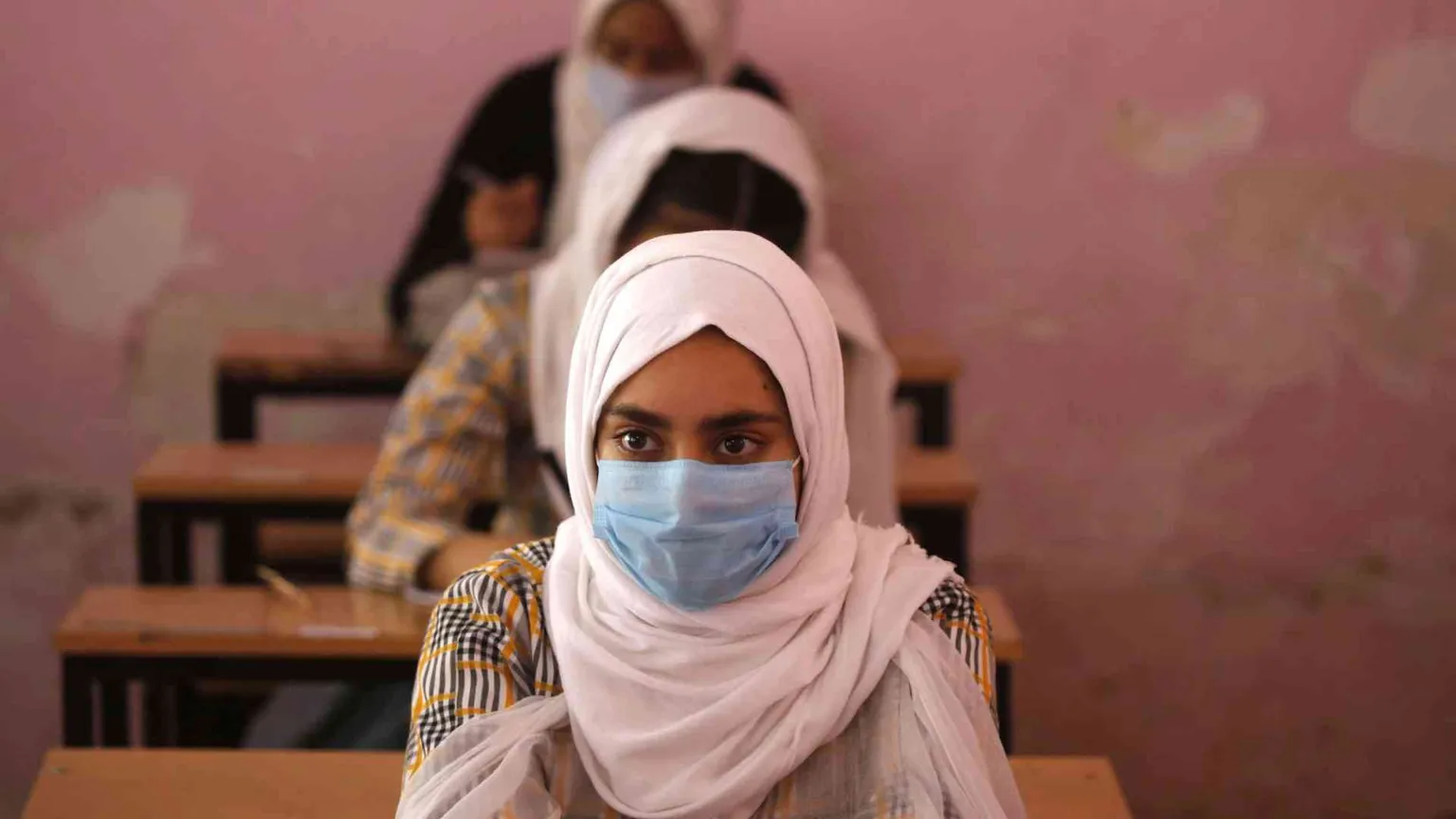 10 immagini per vedere la scuola, vicina o lontana