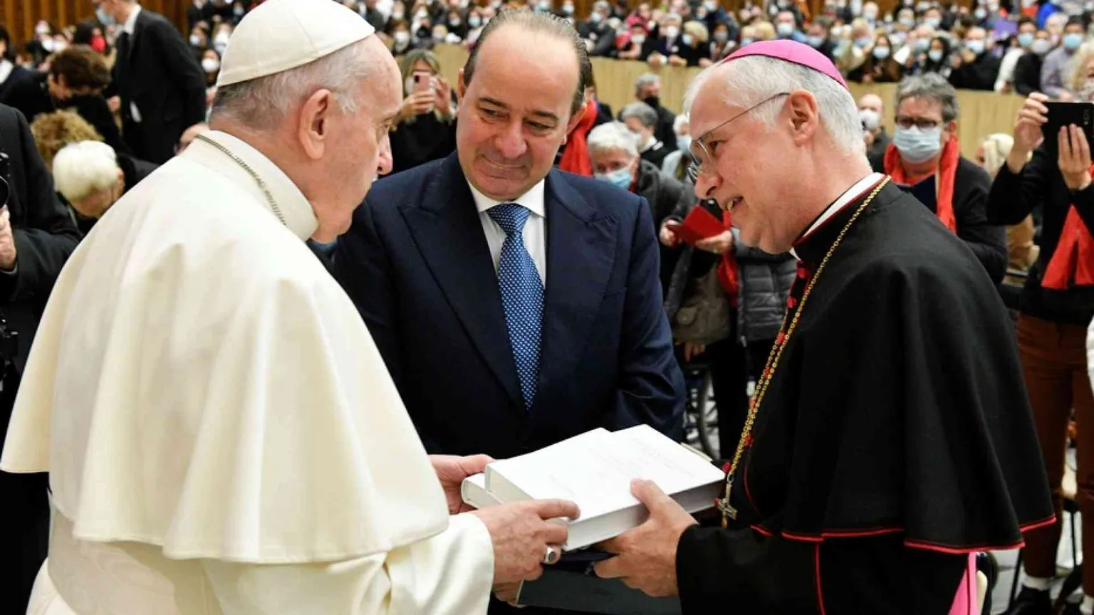 Il Papa: Università Cattolica palestra di cultura, formazione e santità