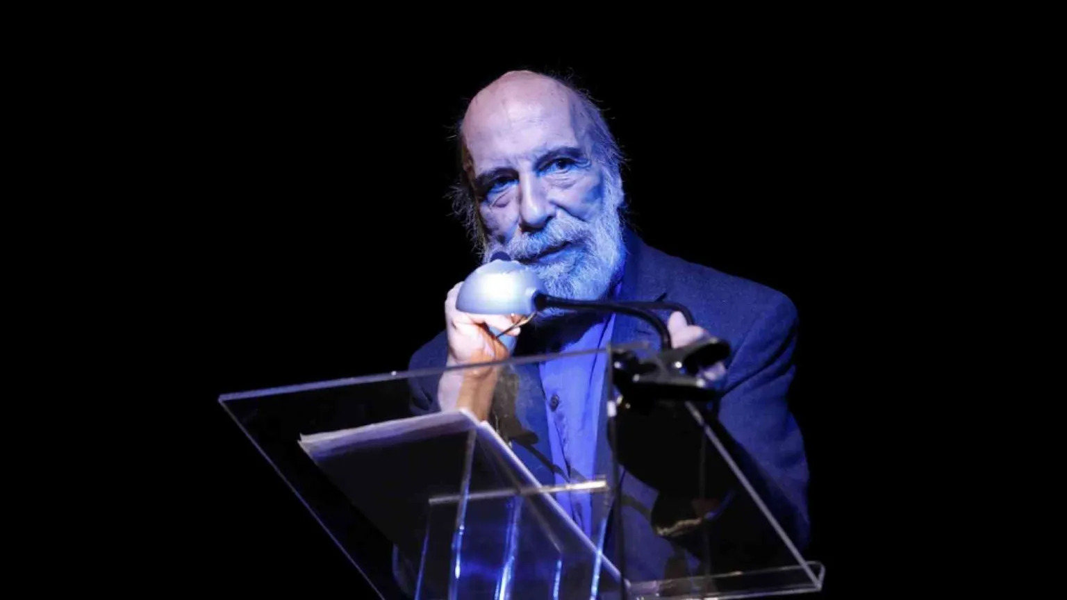 Zurita: «Nella poesia c'è il grido degli oppressi»