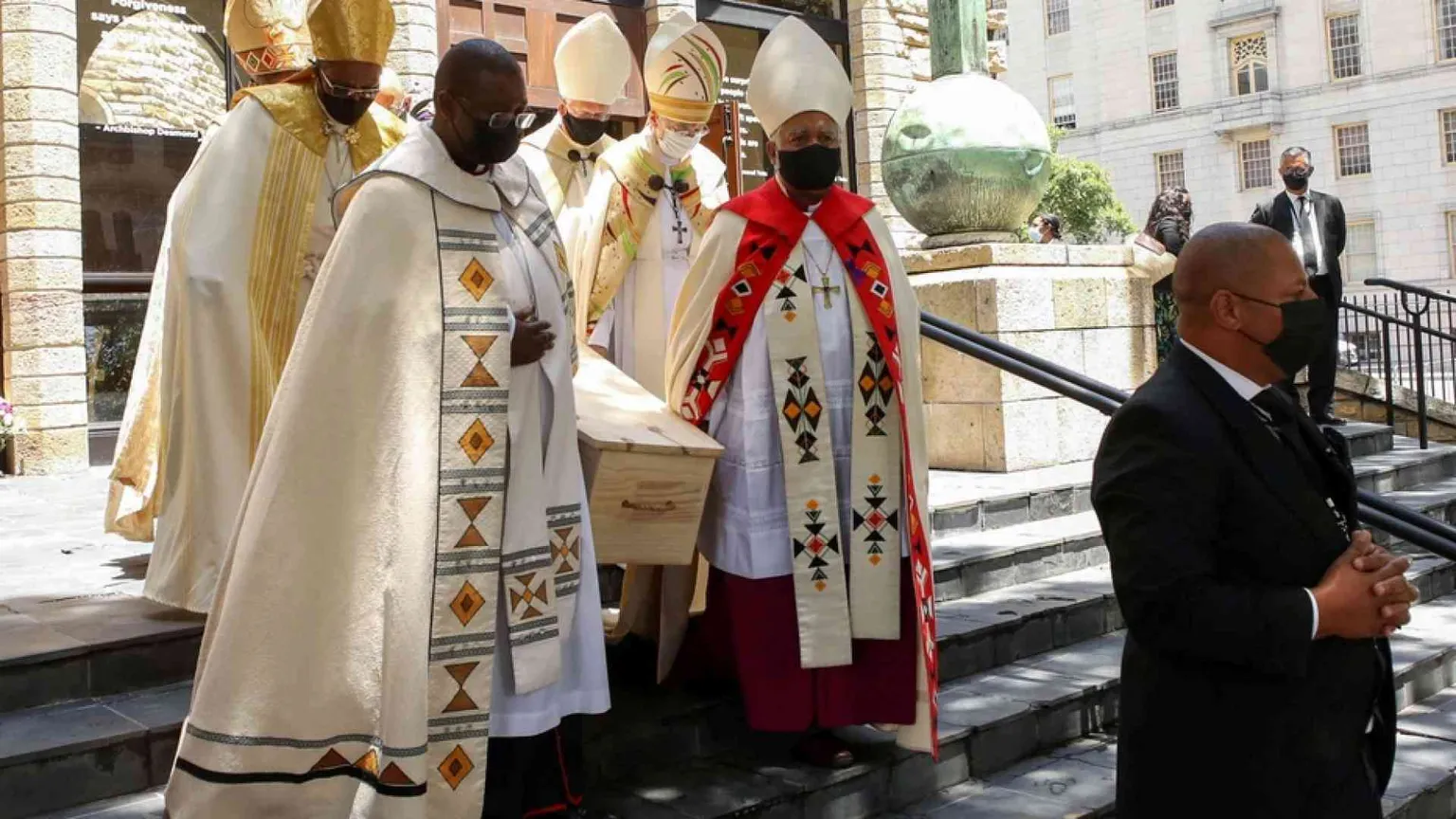 Funerali di stato per Tutu, che ha voluto la bara più economica