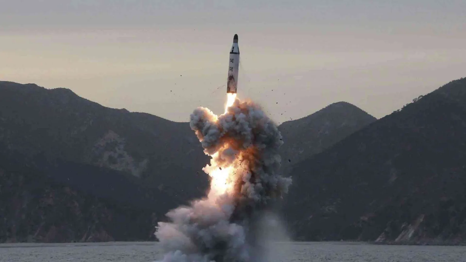 Le 5 potenze atomiche ammettono: «Non si vince una guerra nucleare»