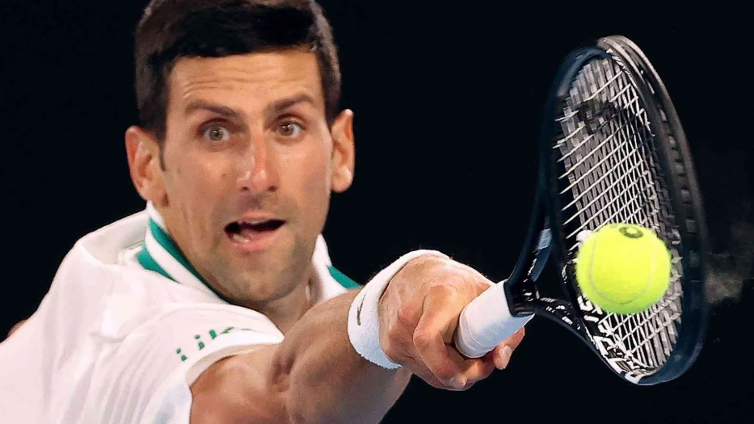 Djokovic e l'esenzione dal vaccino, il rovescio degli Australian Open